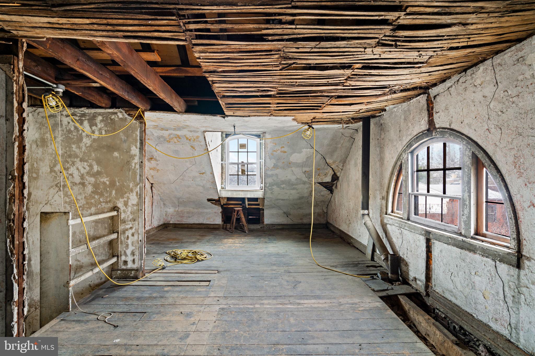 WASHINGTON SQ WEST - Residential