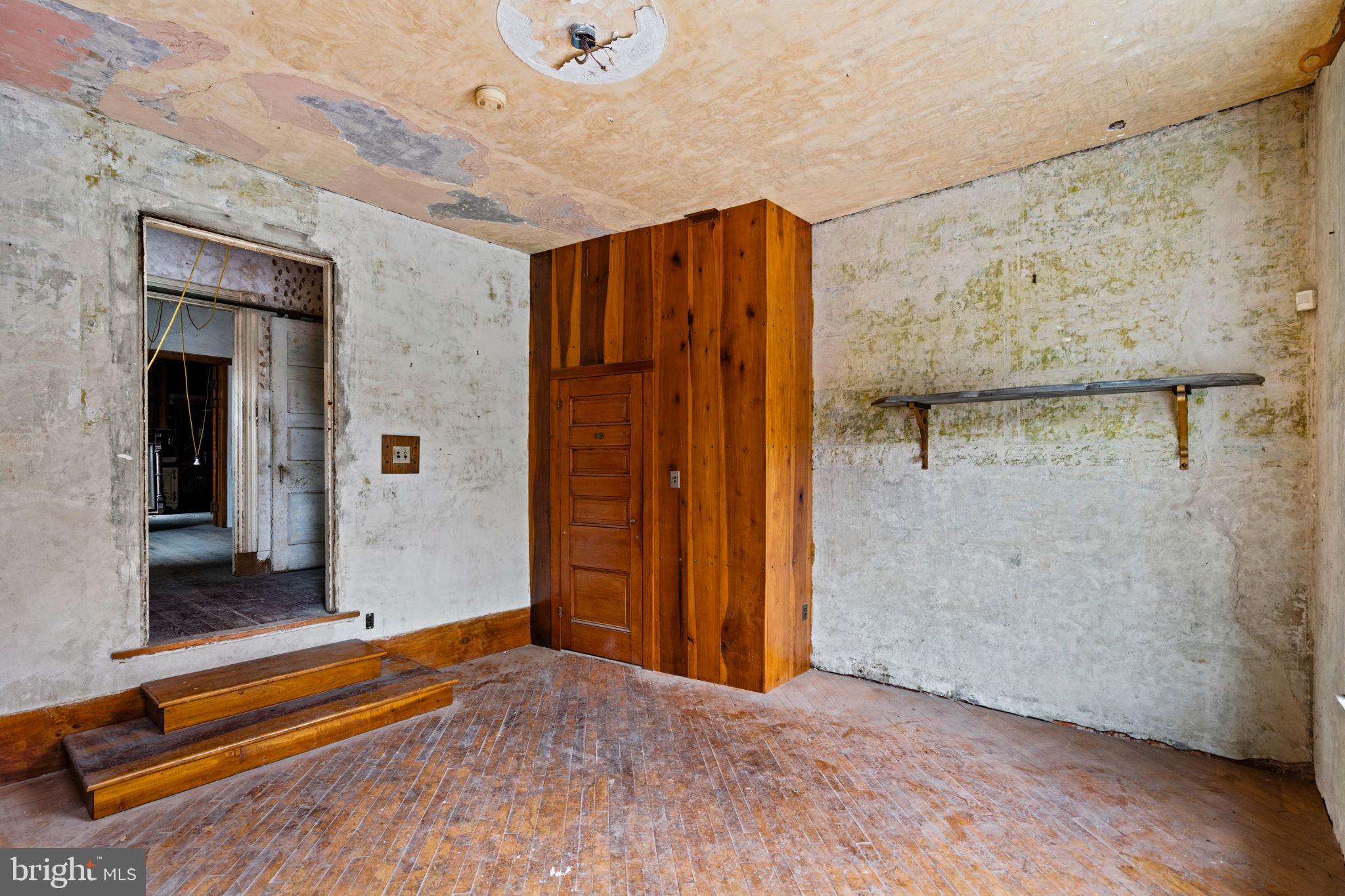 WASHINGTON SQ WEST - Residential