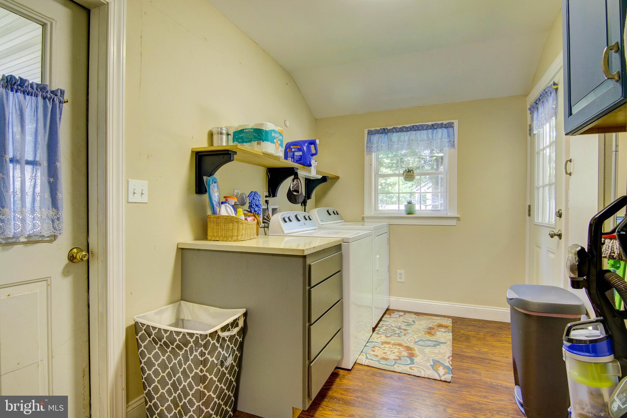 CEDAR GROVE - Residential