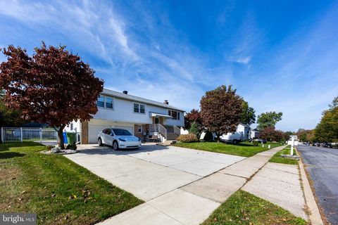 24 WESTBURY DRIVE CHERRY HILL NJ 08003