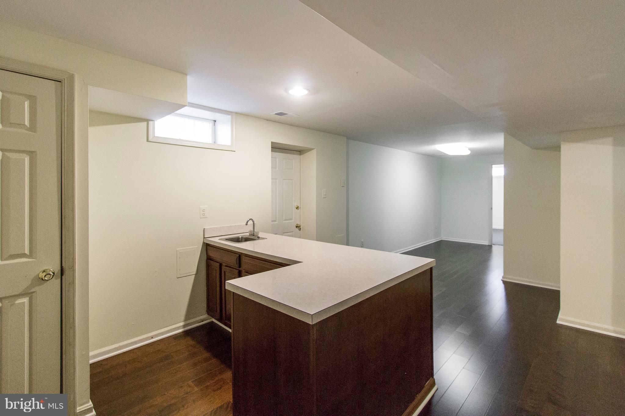 NORTH SHERWOOD FOREST - Residential