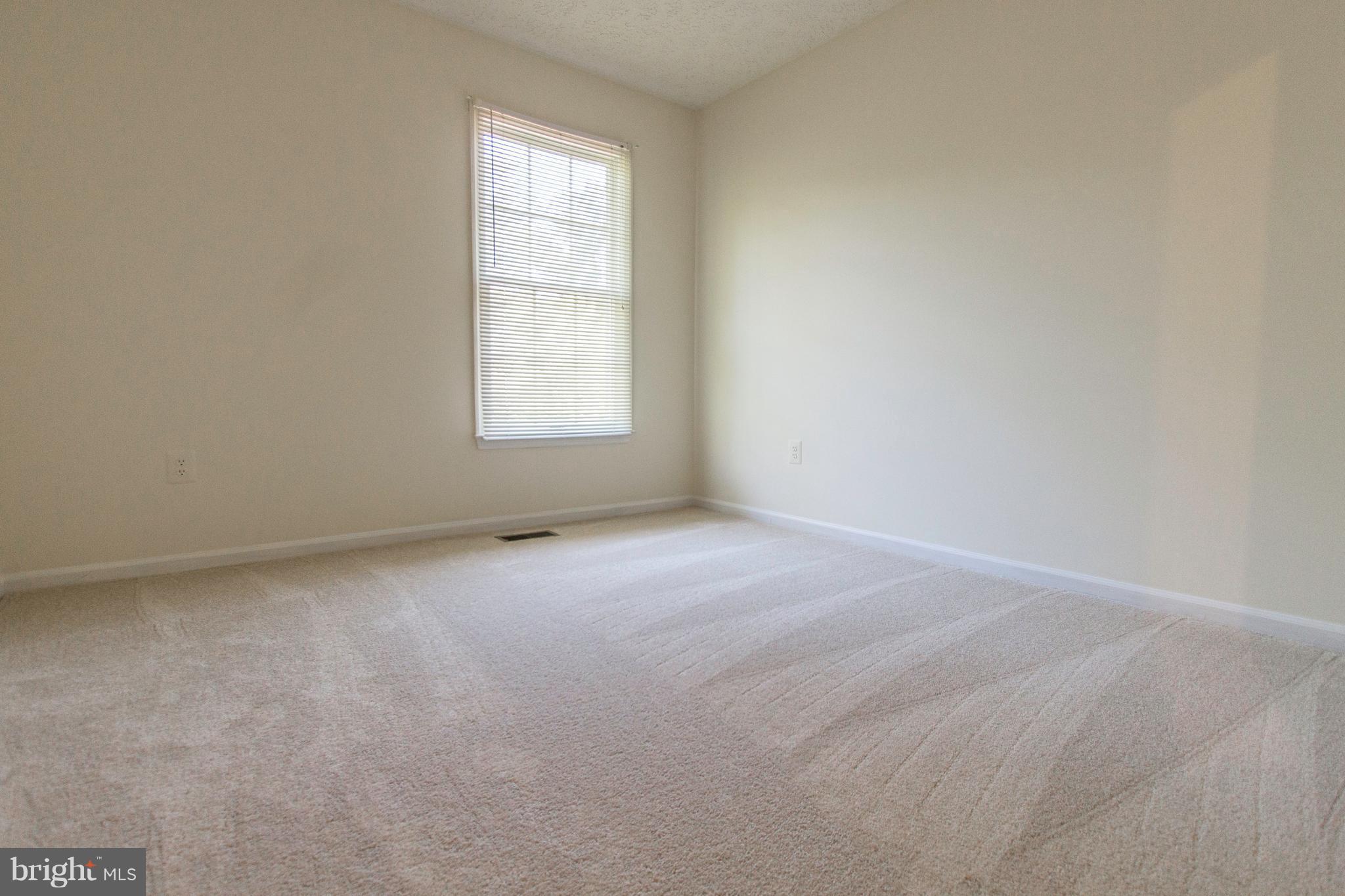 NORTH SHERWOOD FOREST - Residential