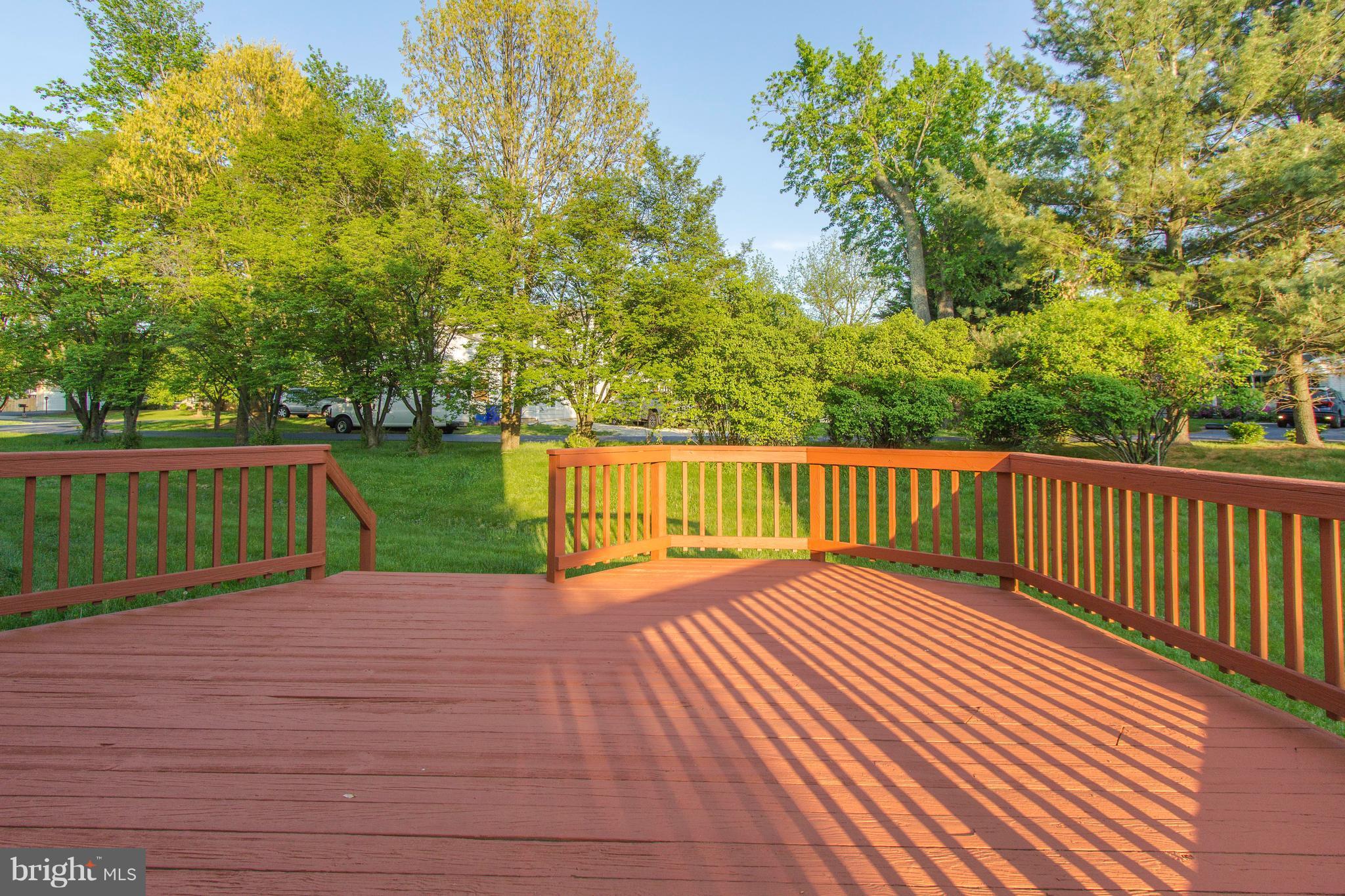 NORTH SHERWOOD FOREST - Residential