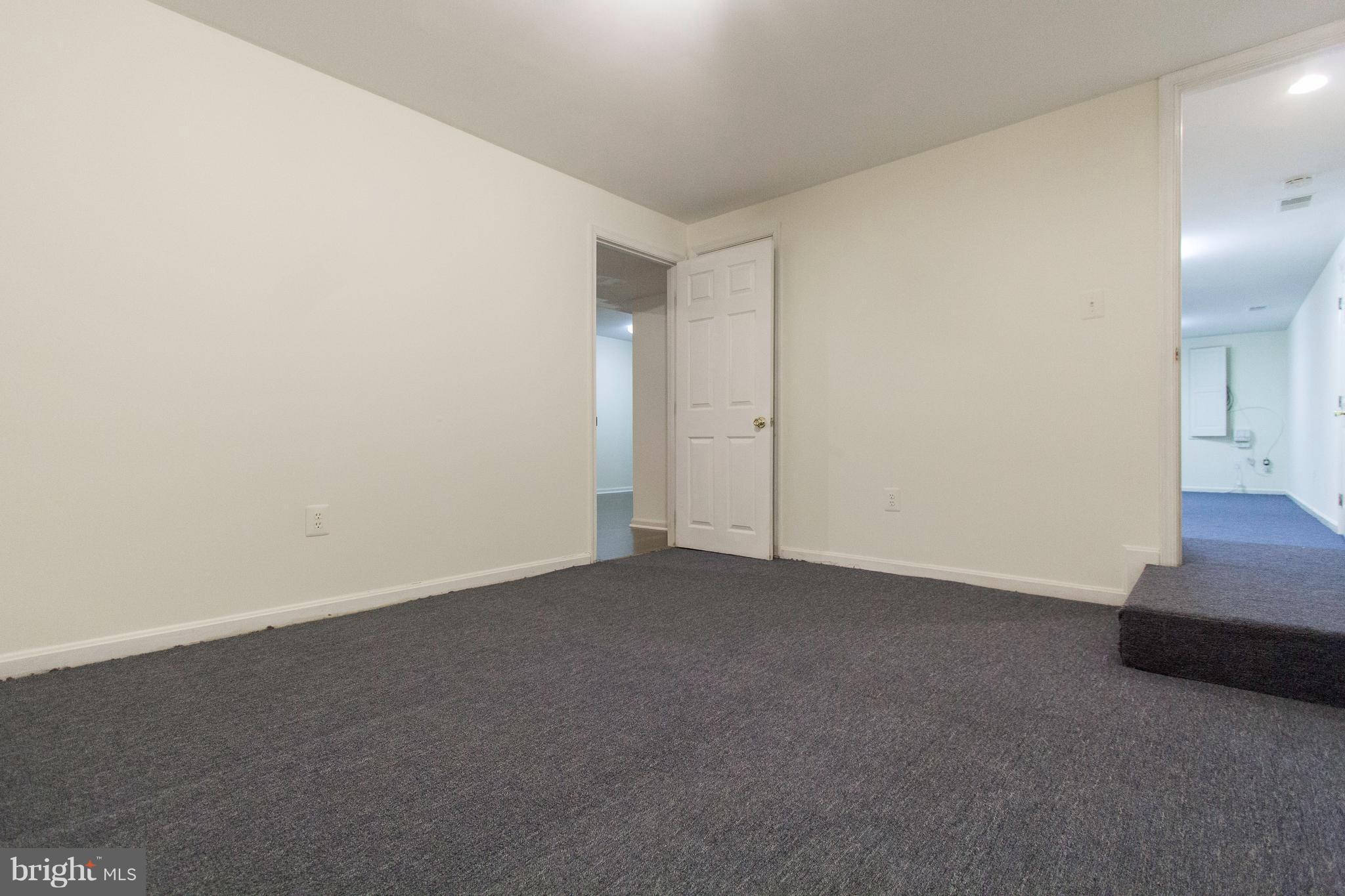 NORTH SHERWOOD FOREST - Residential