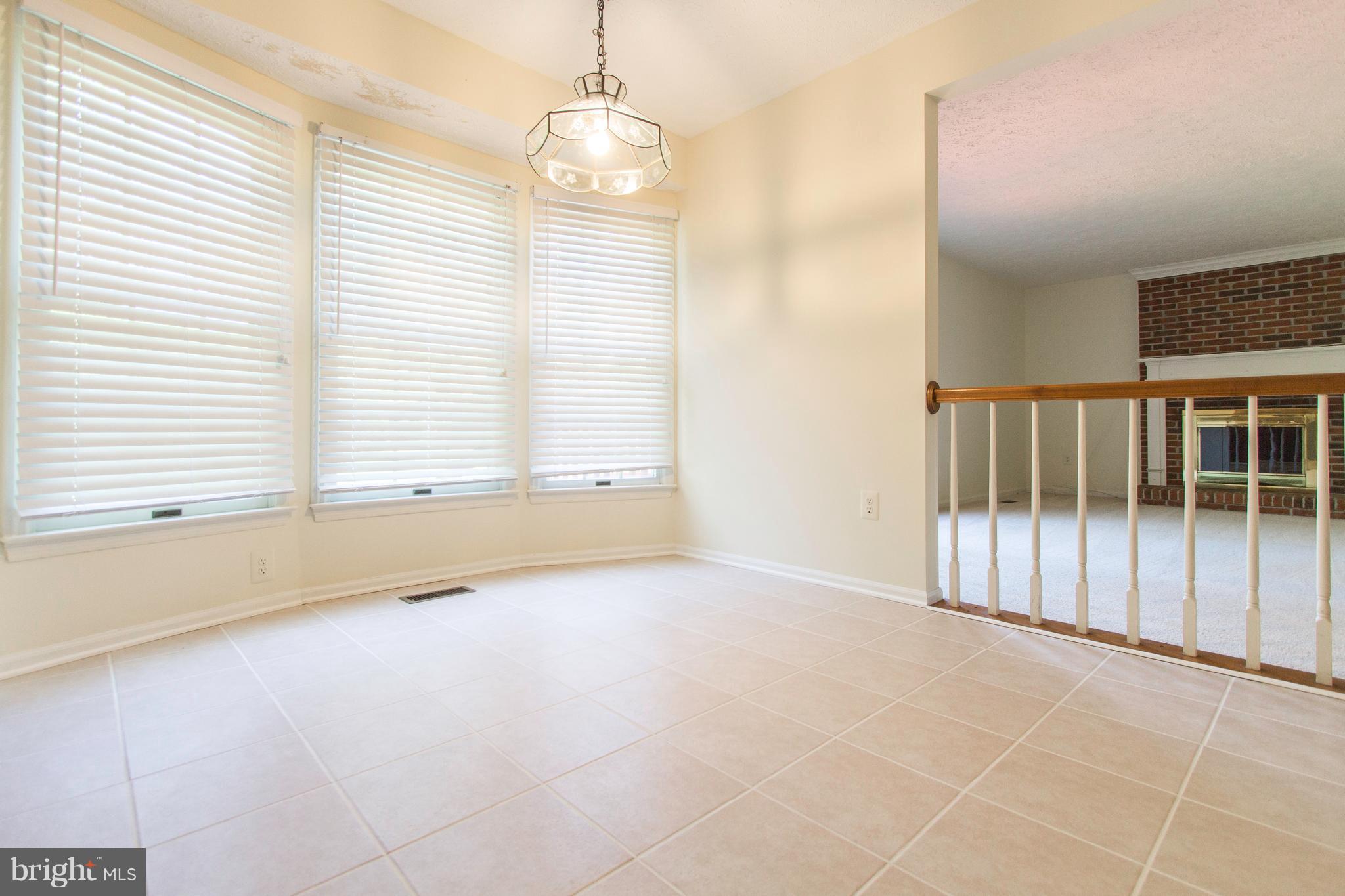 NORTH SHERWOOD FOREST - Residential