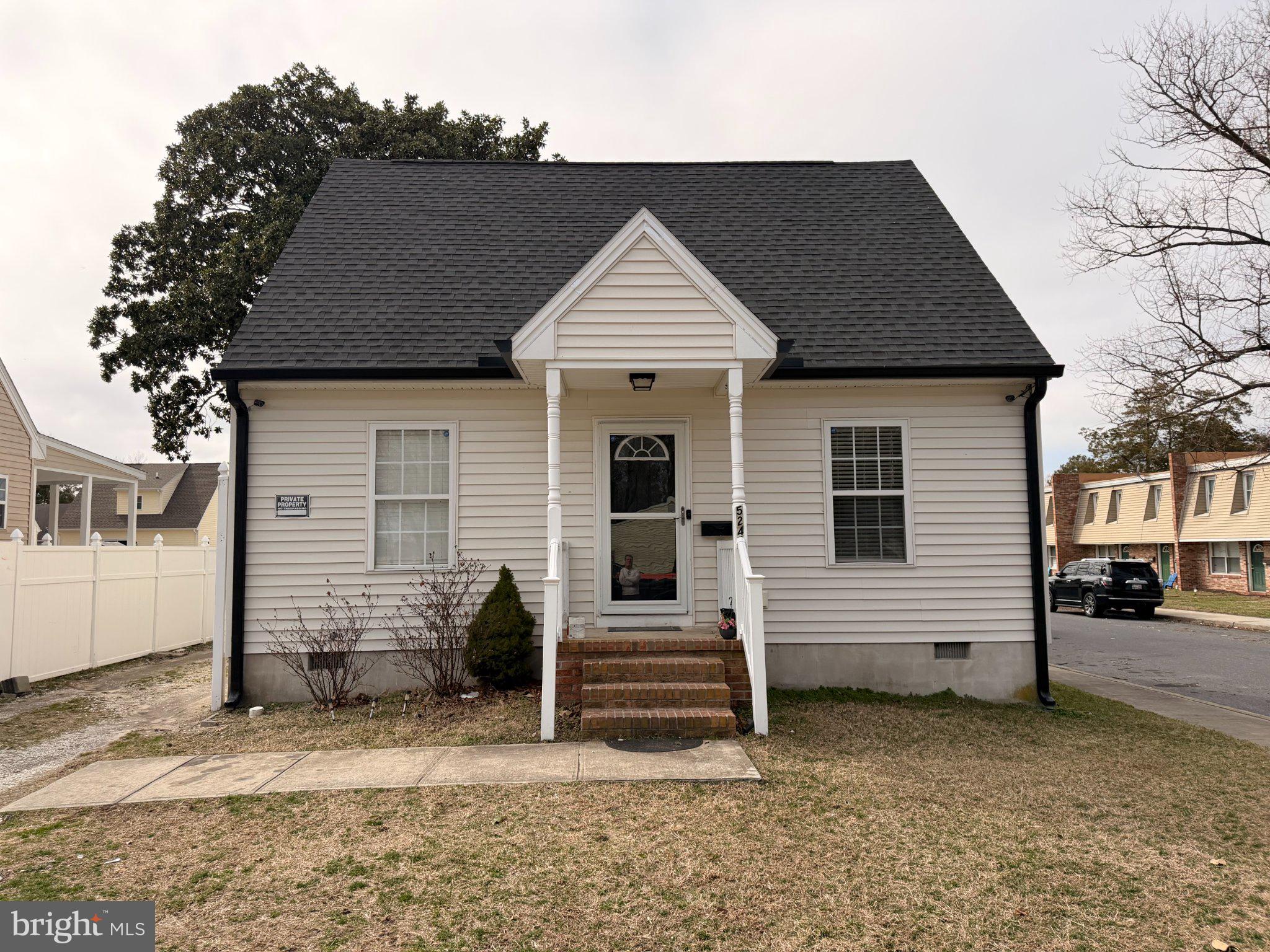 524 HAMMOND STREET