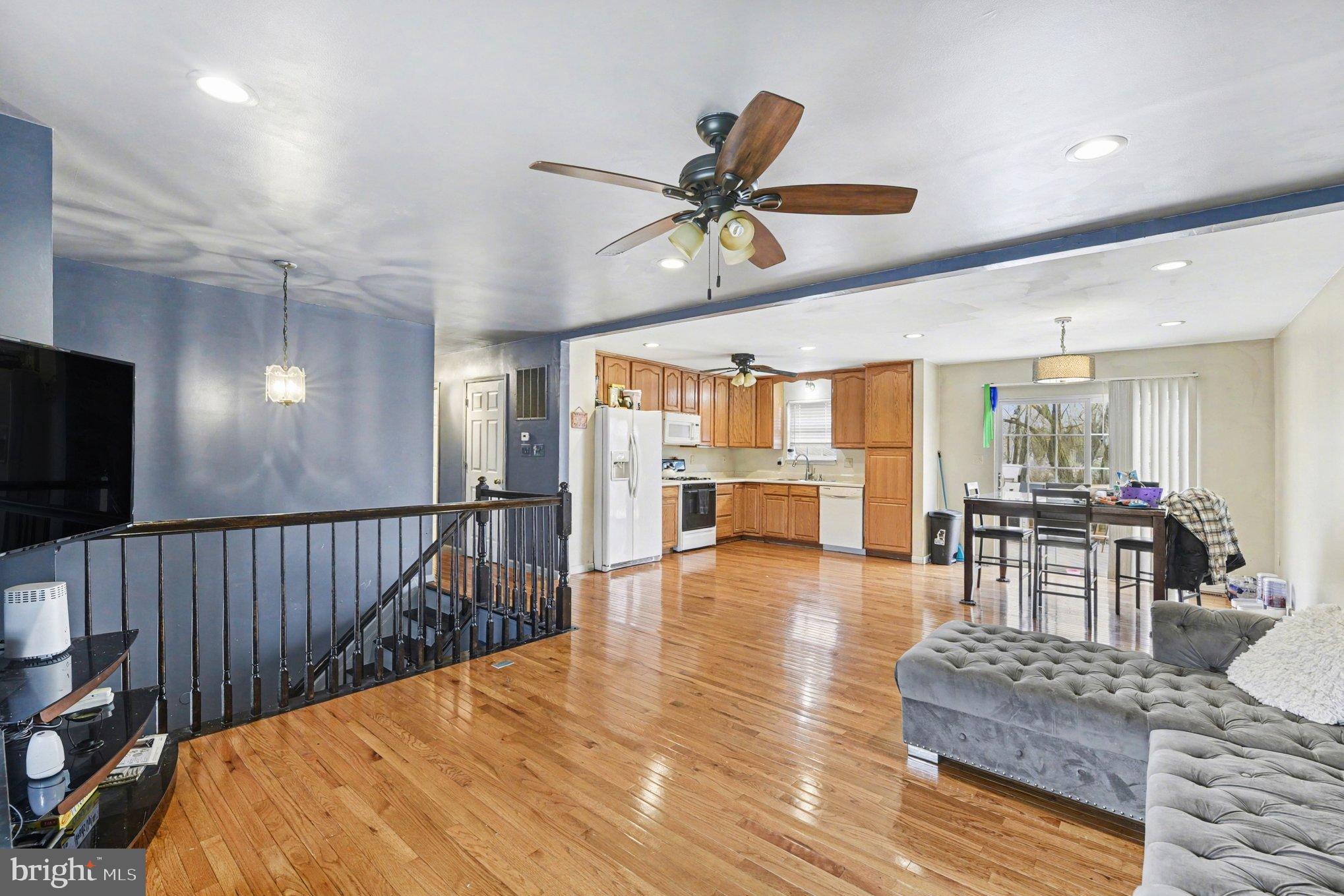 BREA MAR MANOR - Residential