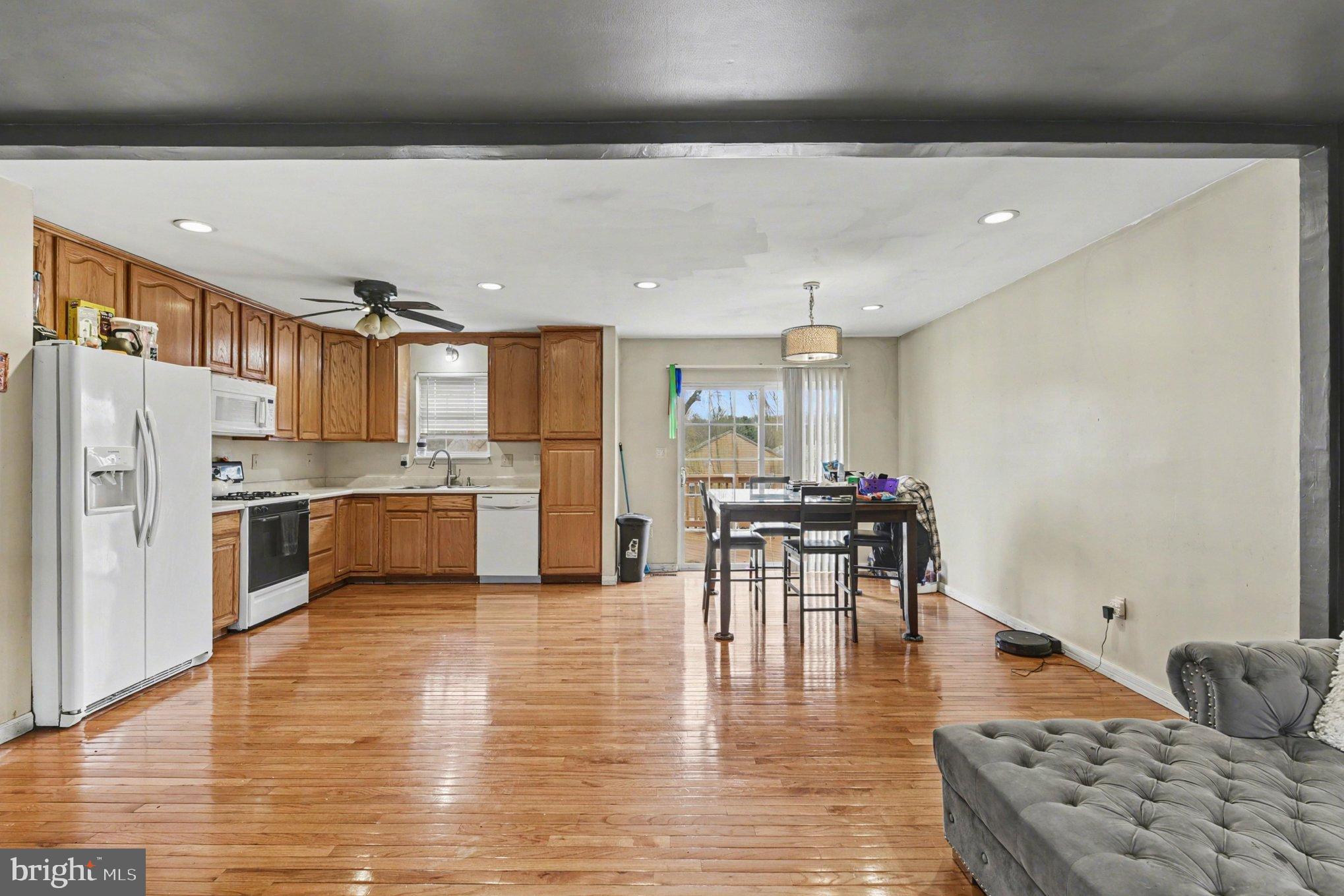 BREA MAR MANOR - Residential