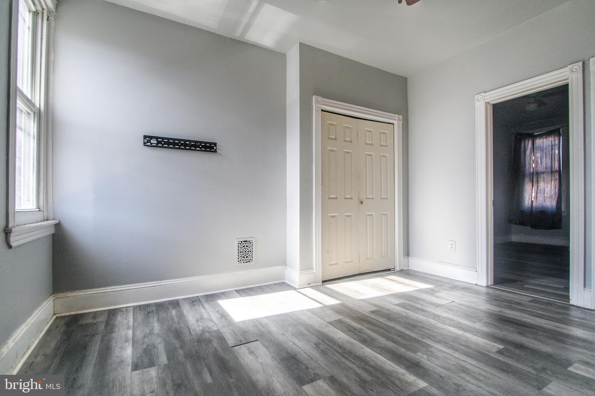 MILL CREEK - Residential