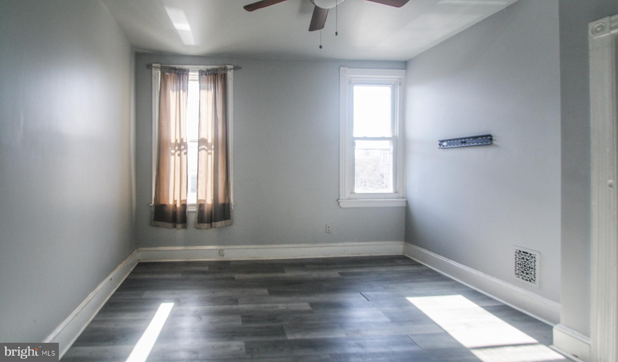 MILL CREEK - Residential