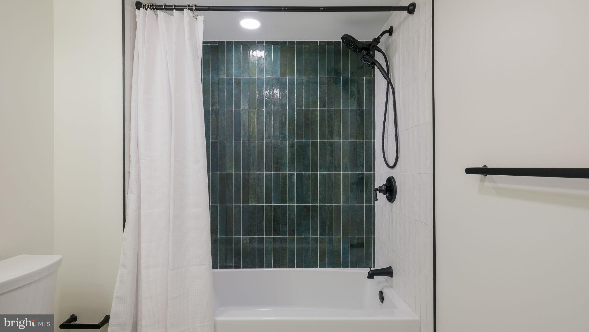 CRUM CREEK VALLEY - Residential