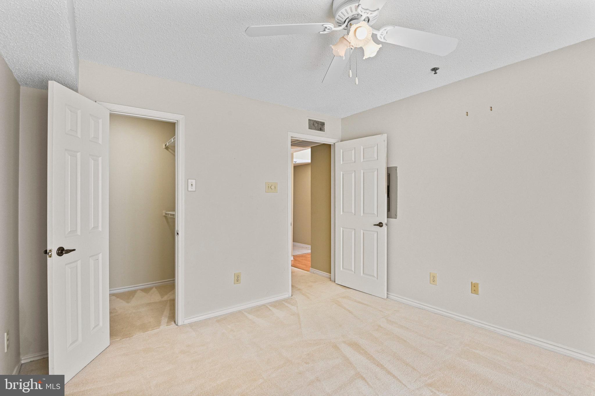 FOUNTAINS AT MCLEAN - Residential Lease