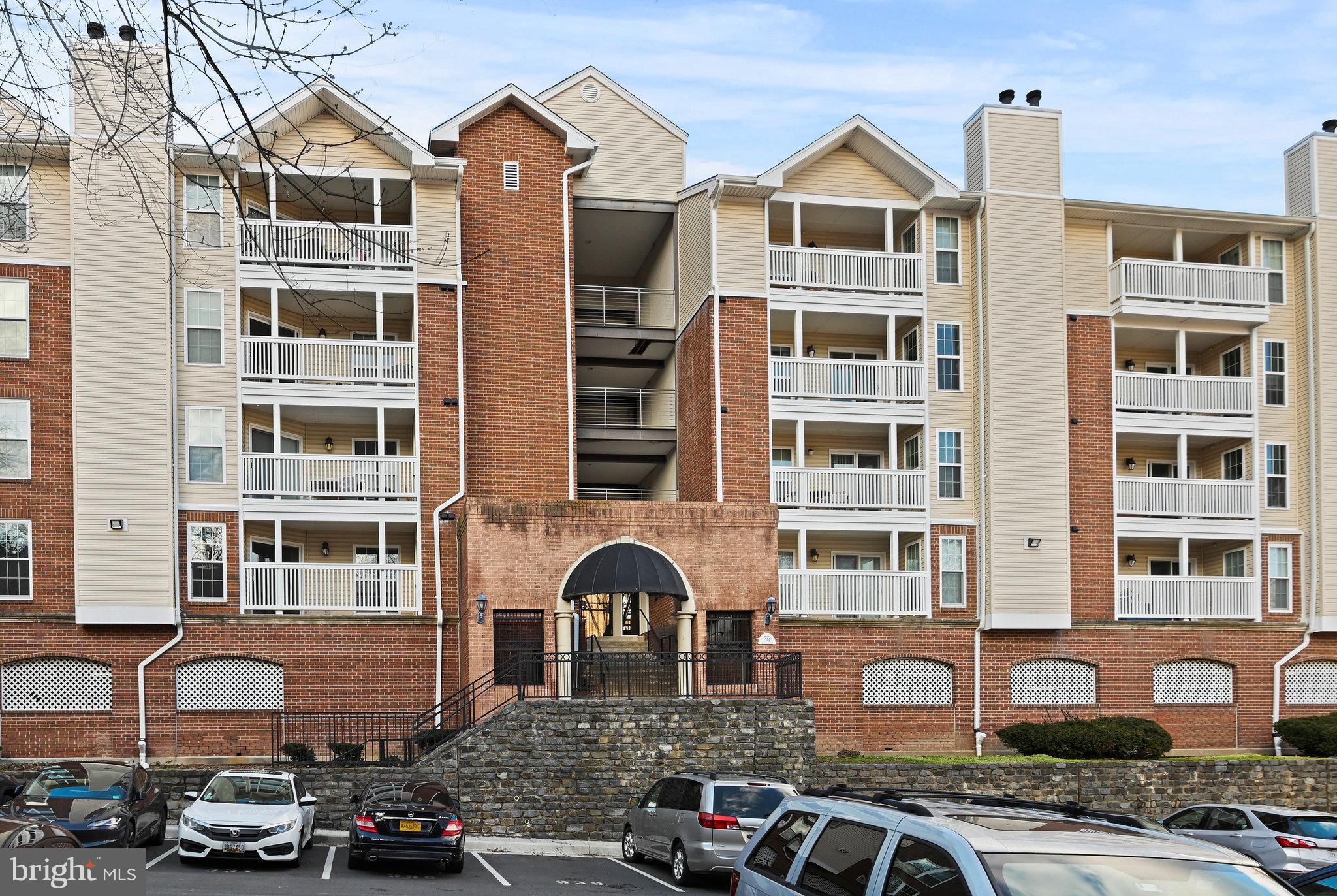 FOUNTAINS AT MCLEAN - Residential Lease