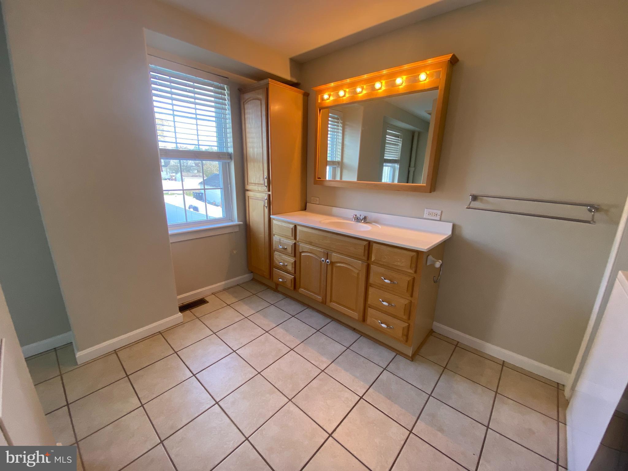 CONSHOHOCKEN - Residential Lease