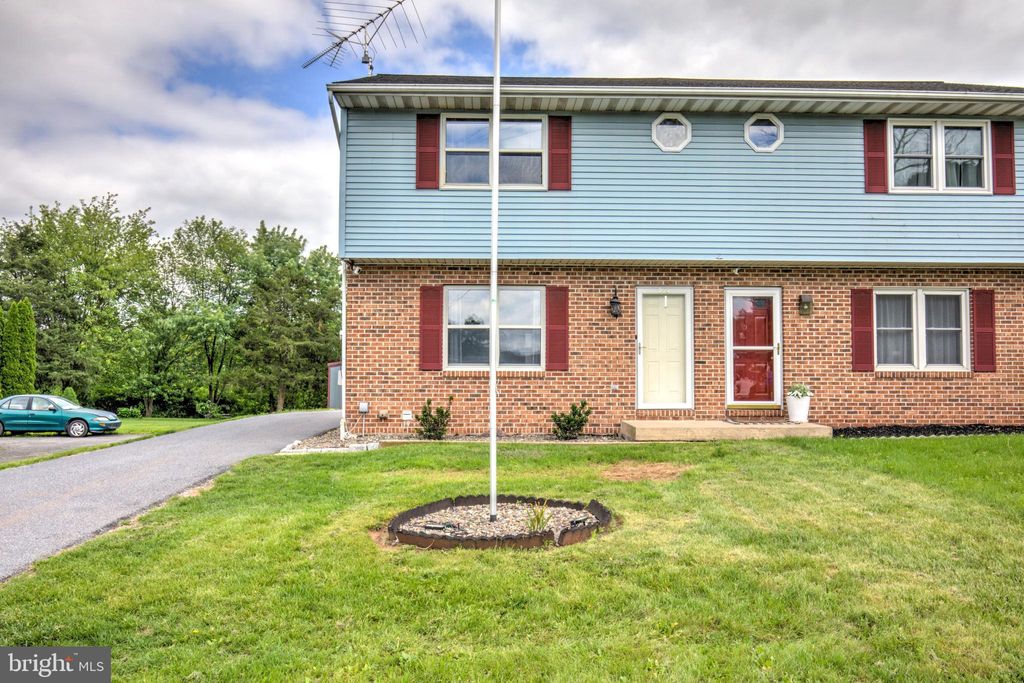 Photo of 269 N Reamstown Road, DENVER, PA 17517 (MLS # PALA2070448)