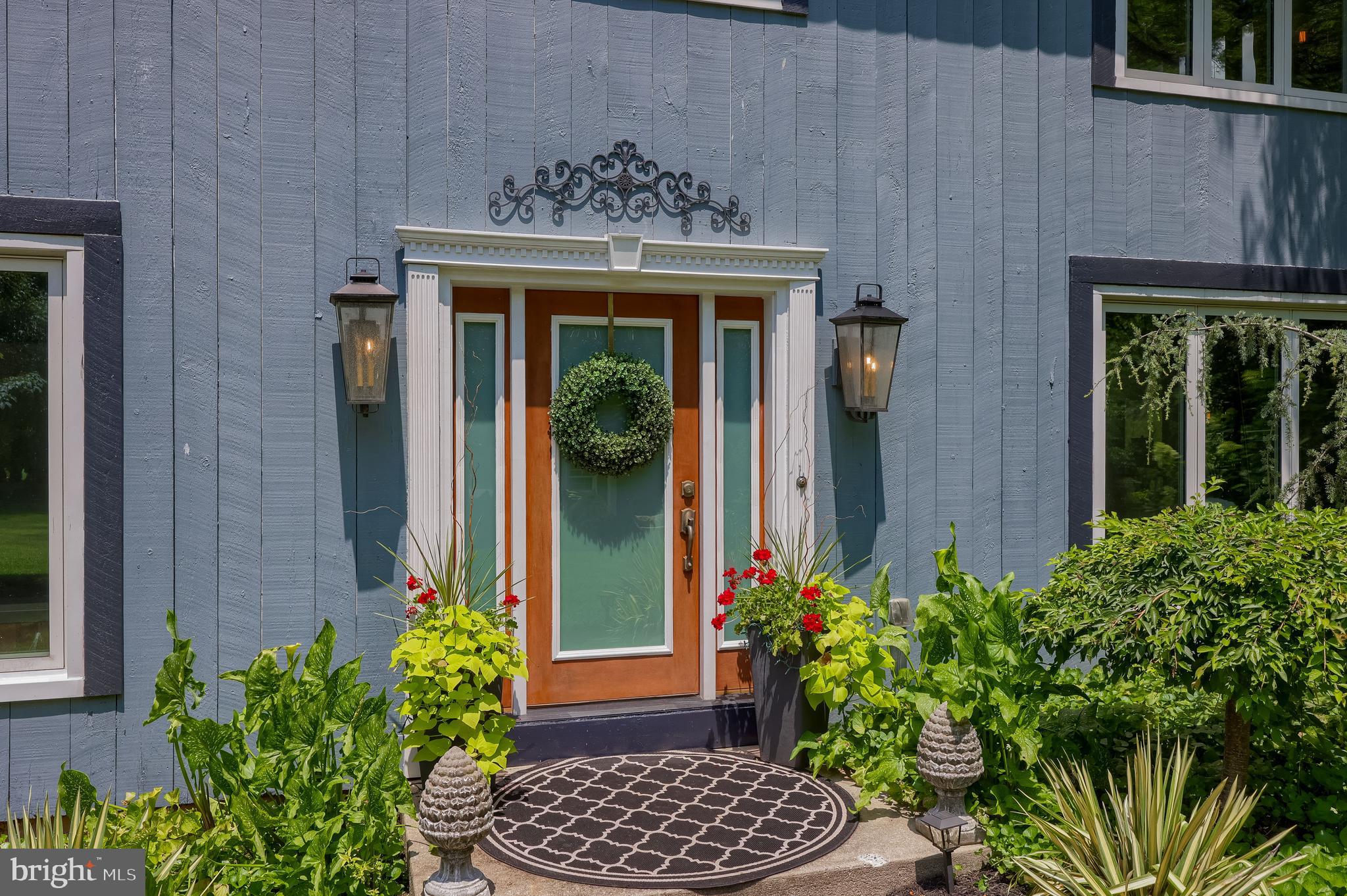 2 WHITCRAFT DRIVE