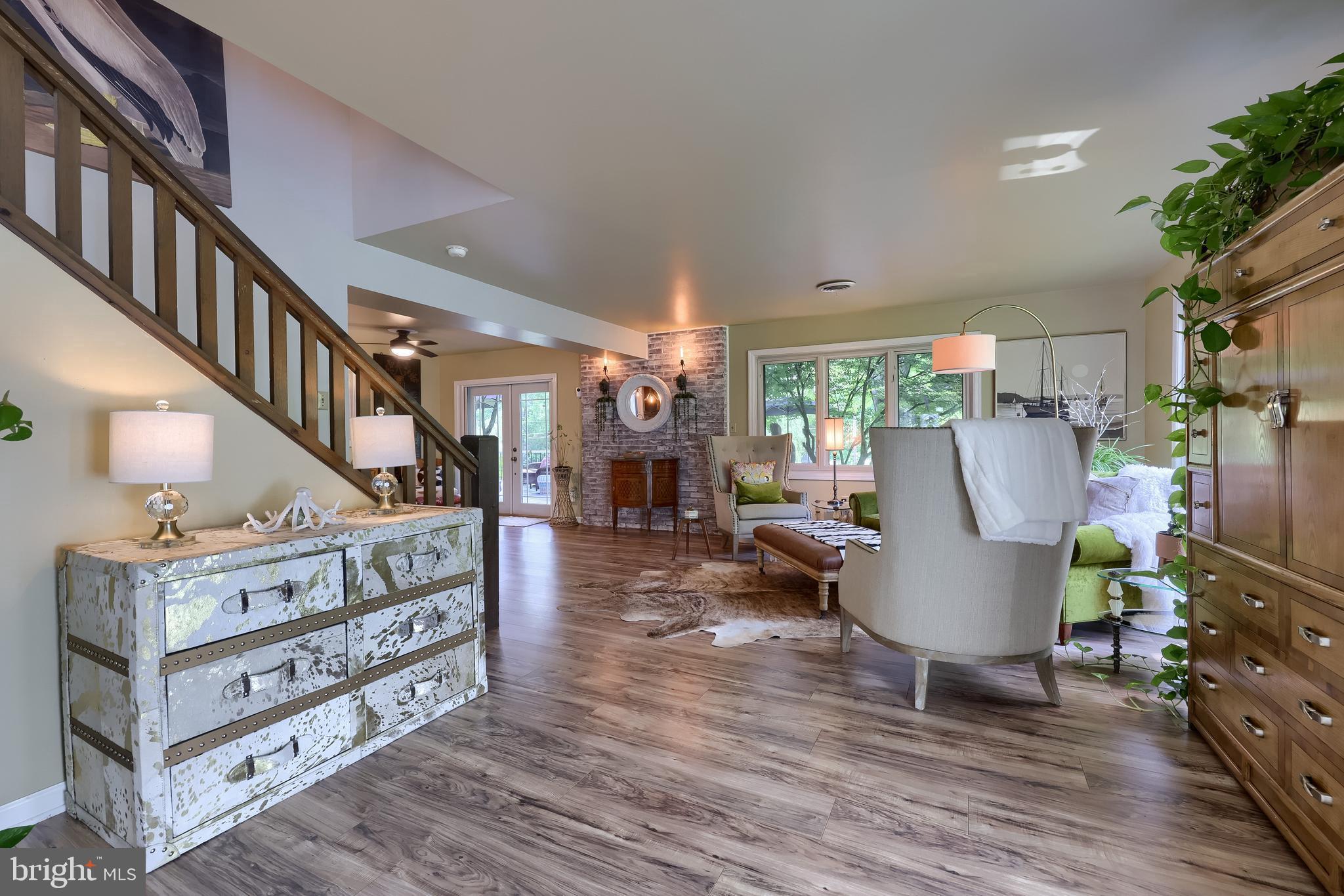 2 WHITCRAFT DRIVE