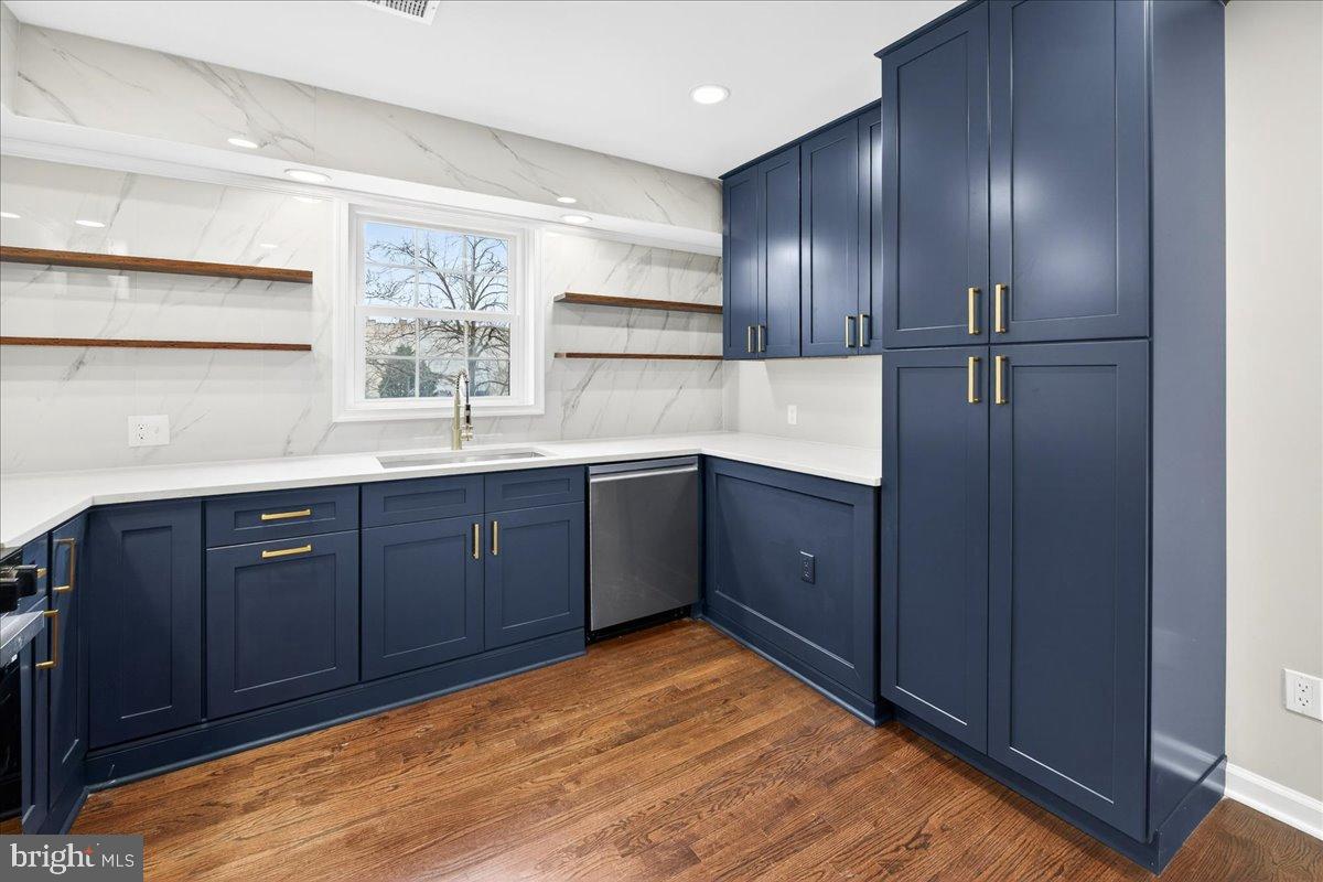 10400 WHITEHEAD STREET