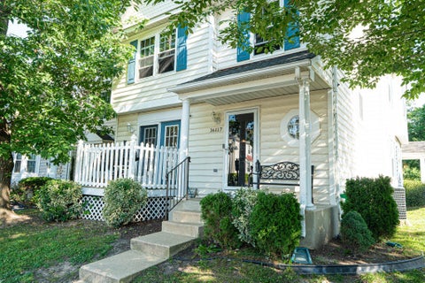 Townhouse For Sale - 16117 Brookmead Court<br/> UPPER MARLBORO, MD 20772