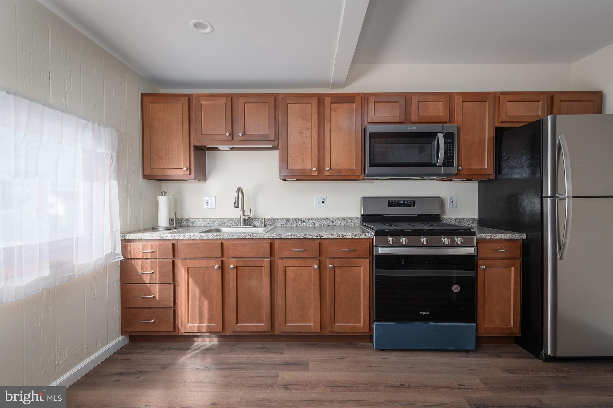 NORWOOD PARK - Residential Lease