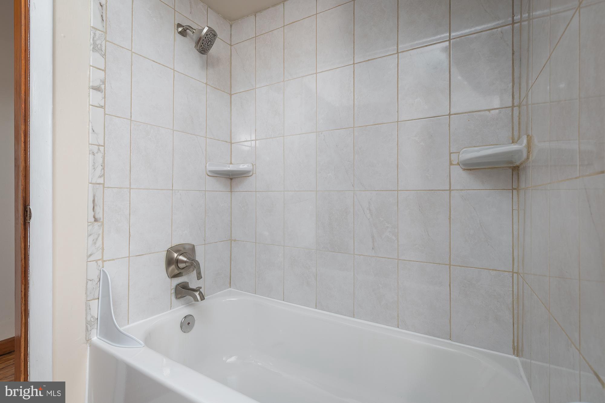 NORWOOD PARK - Residential Lease