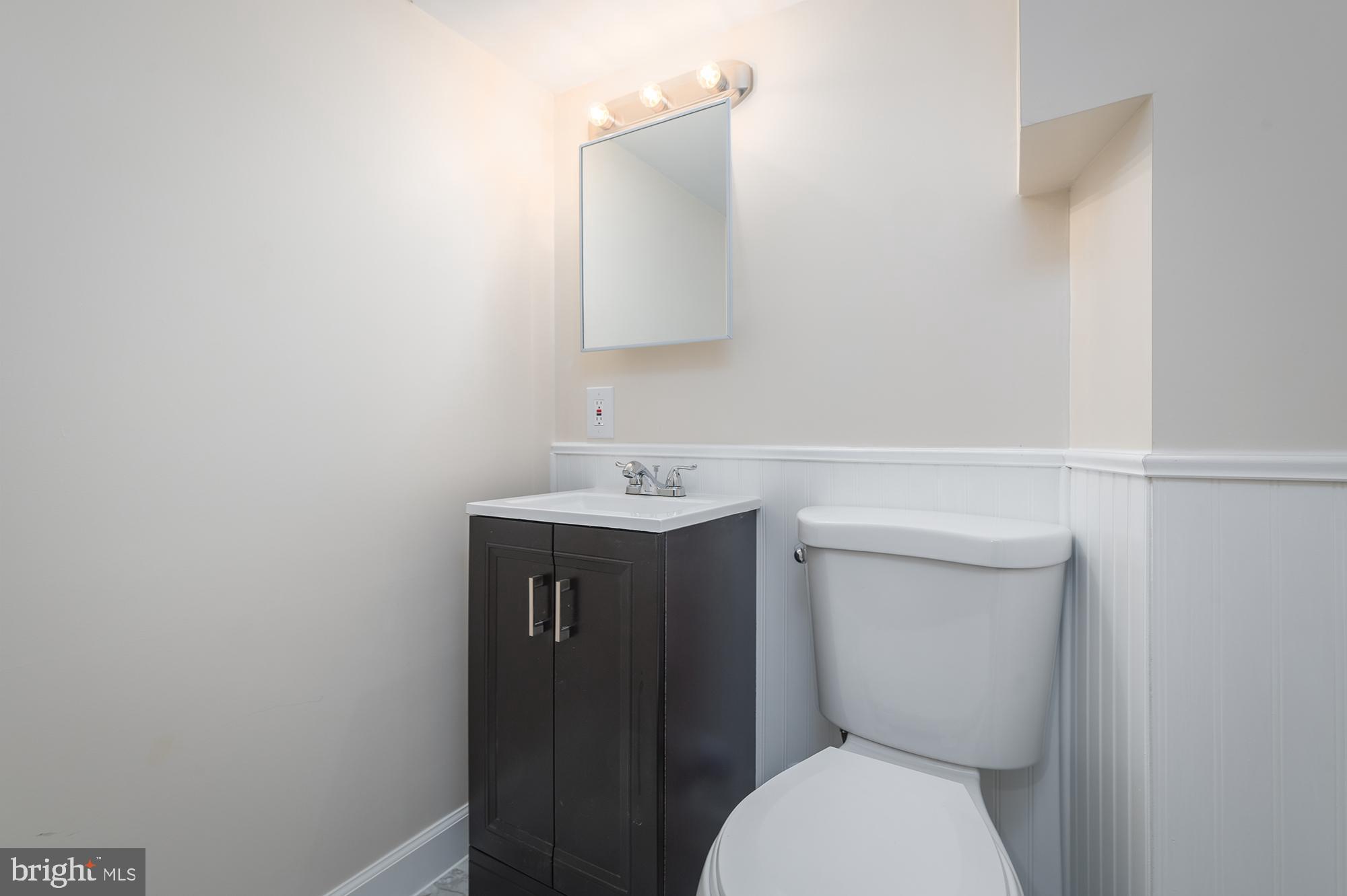 NORWOOD PARK - Residential Lease