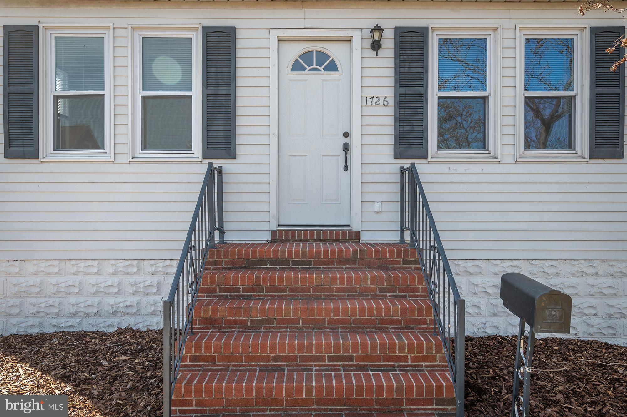 NORWOOD PARK - Residential Lease