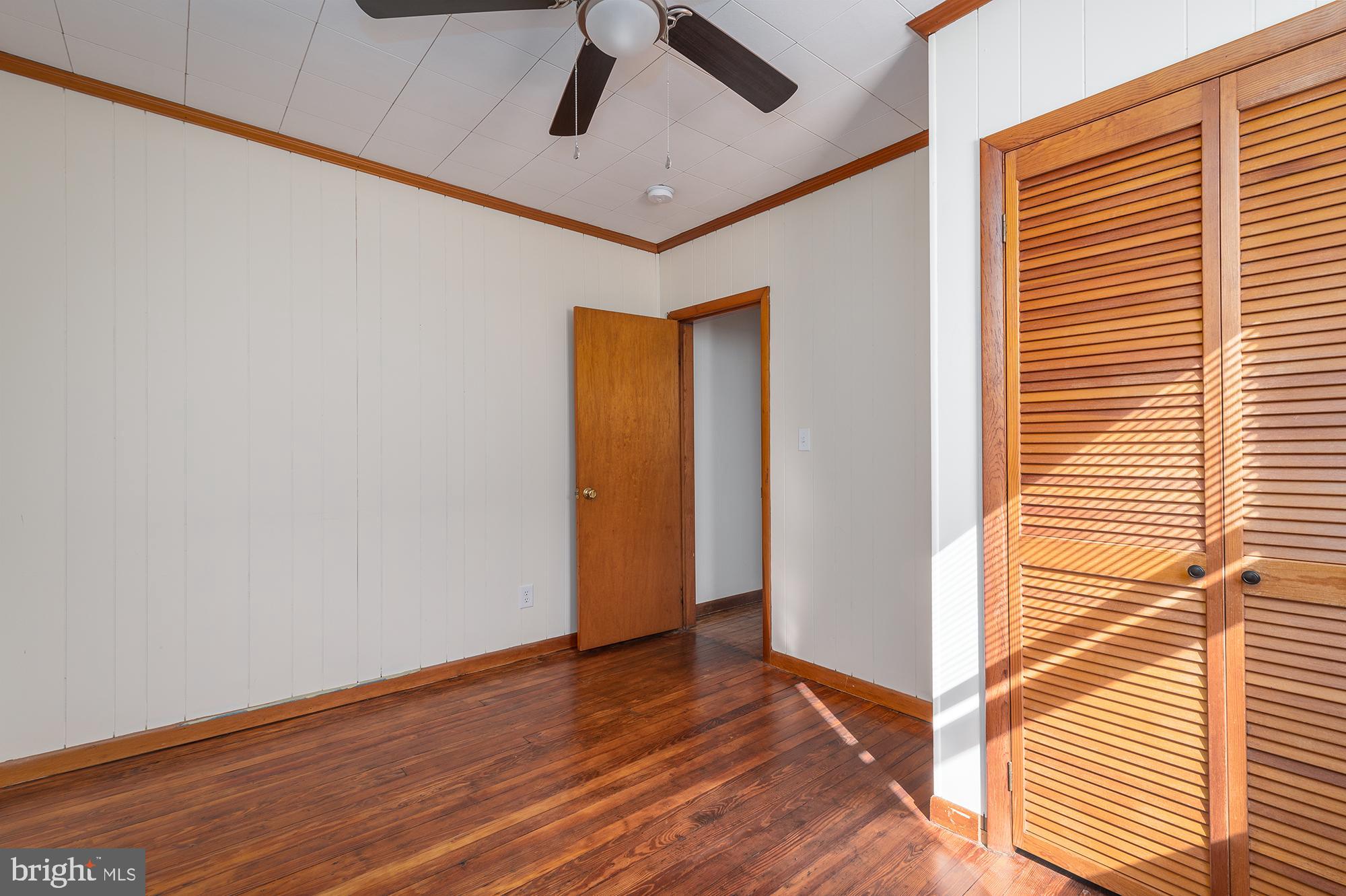 NORWOOD PARK - Residential Lease