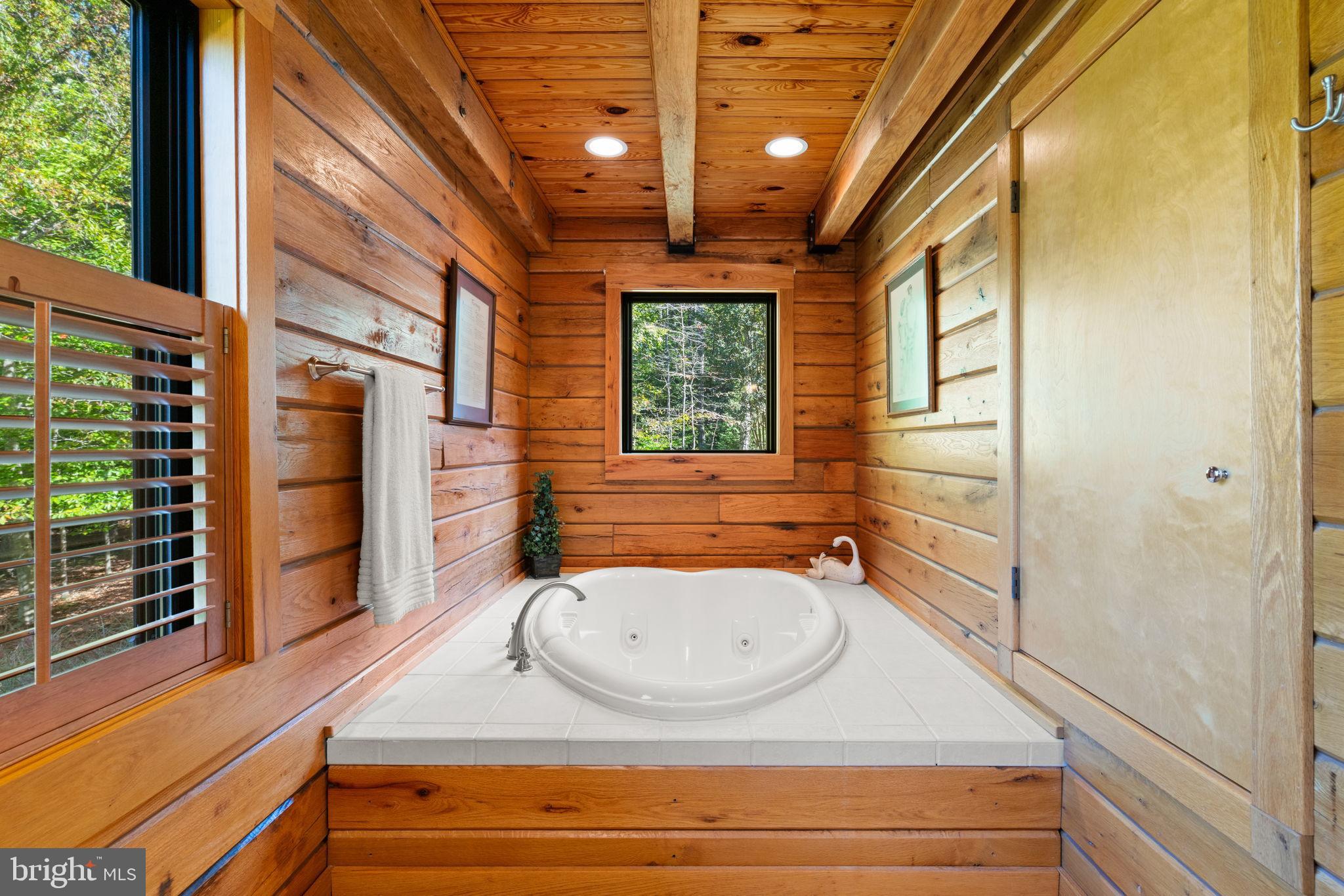 OCCOQUAN OVERLOOK - Residential