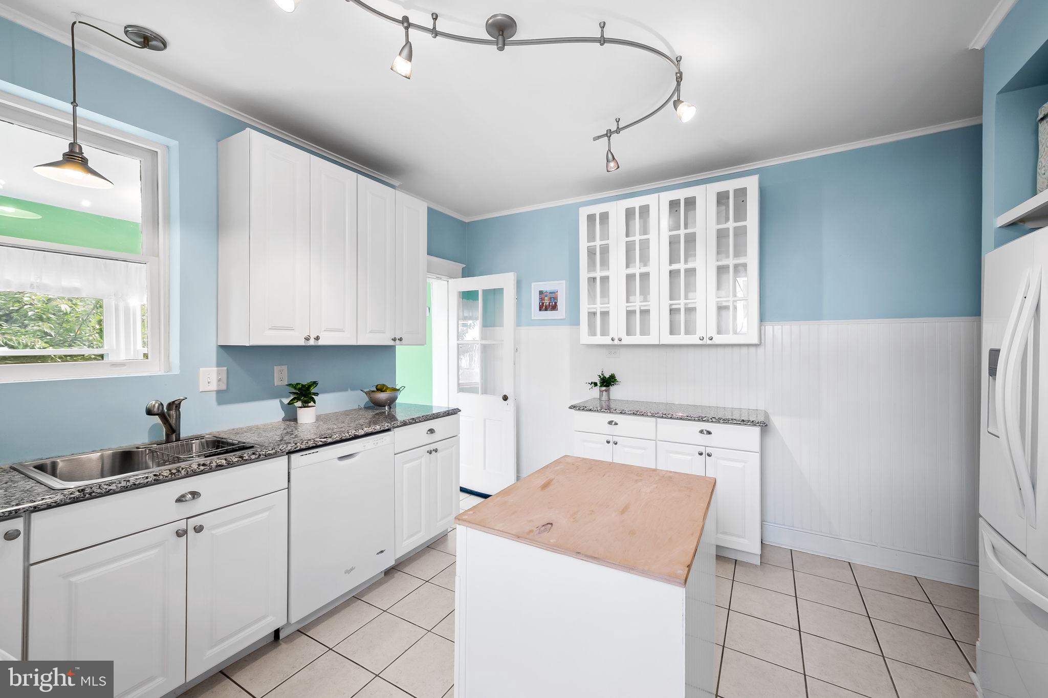 HAMPDEN HISTORIC DISTRICT - Residential