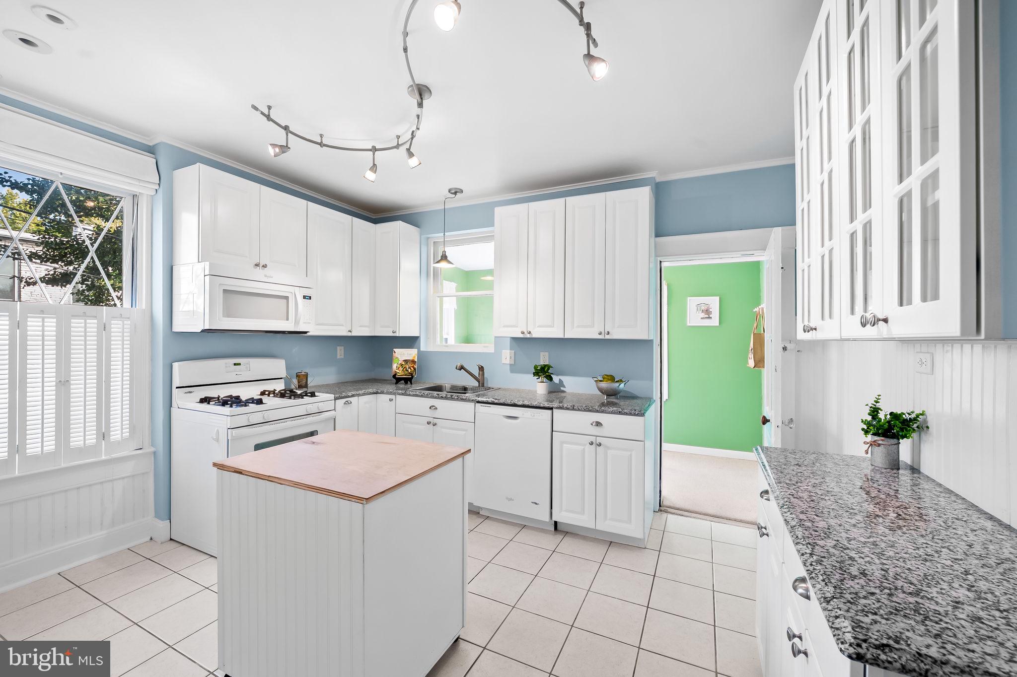 HAMPDEN HISTORIC DISTRICT - Residential