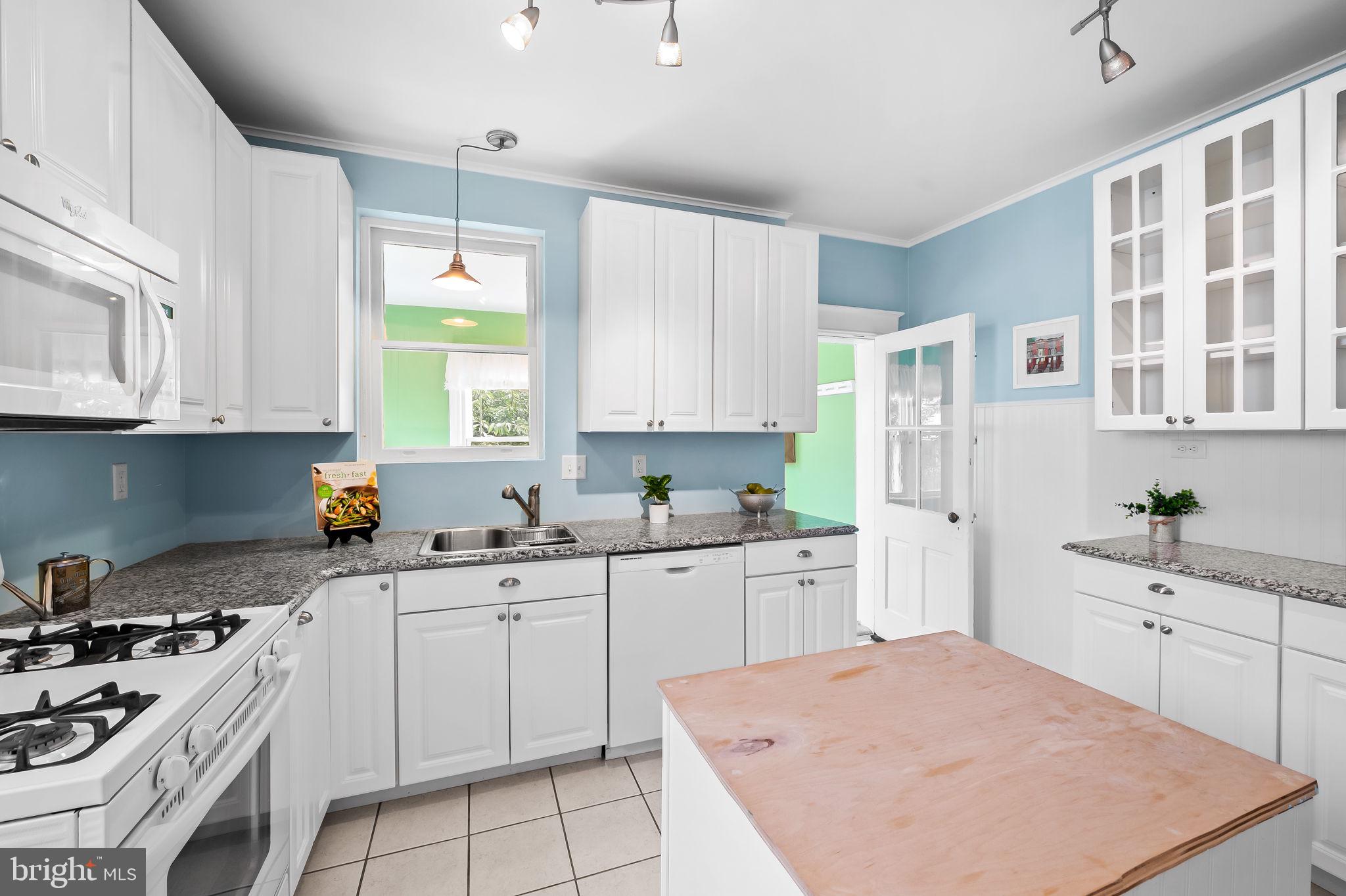 HAMPDEN HISTORIC DISTRICT - Residential