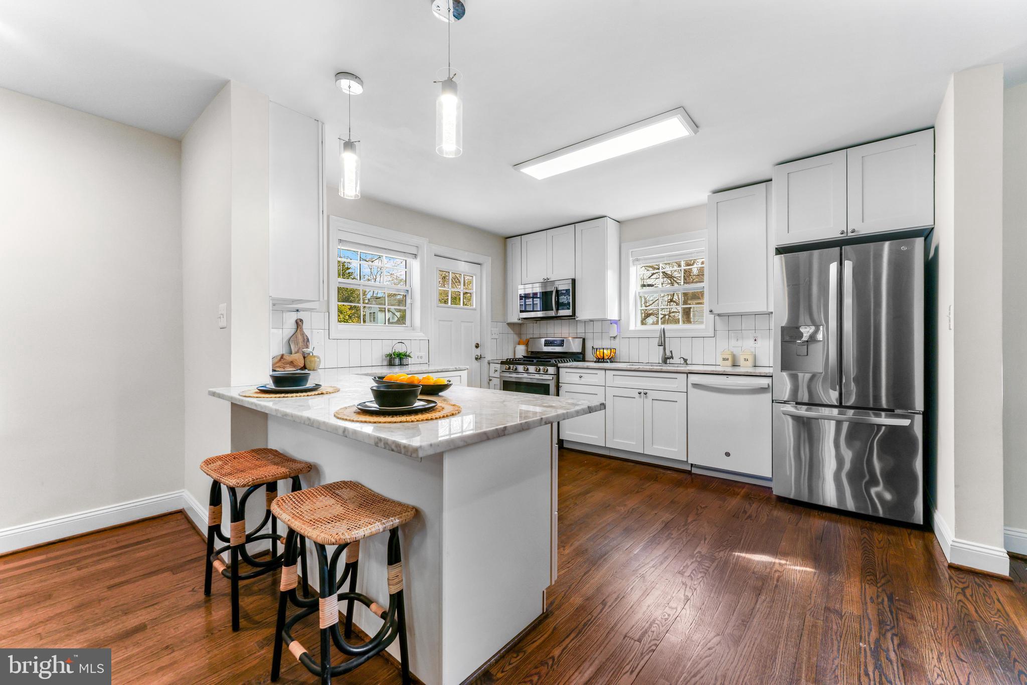 ROLAND PARK - Residential