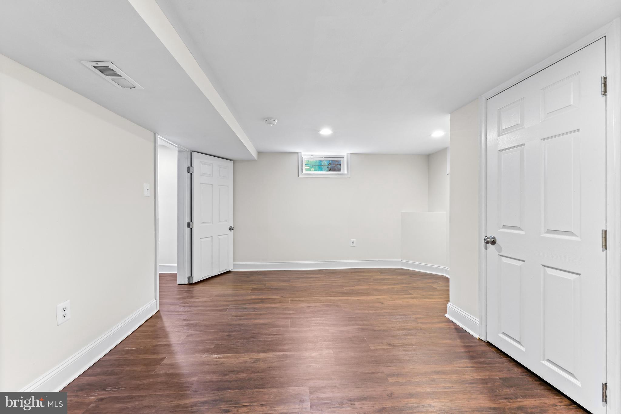 ROLAND PARK - Residential