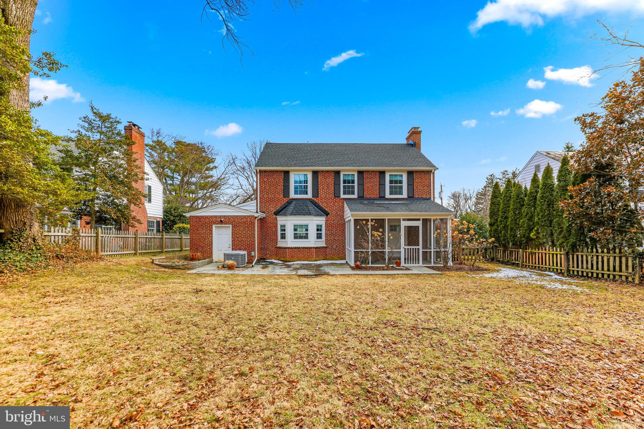 ROLAND PARK - Residential