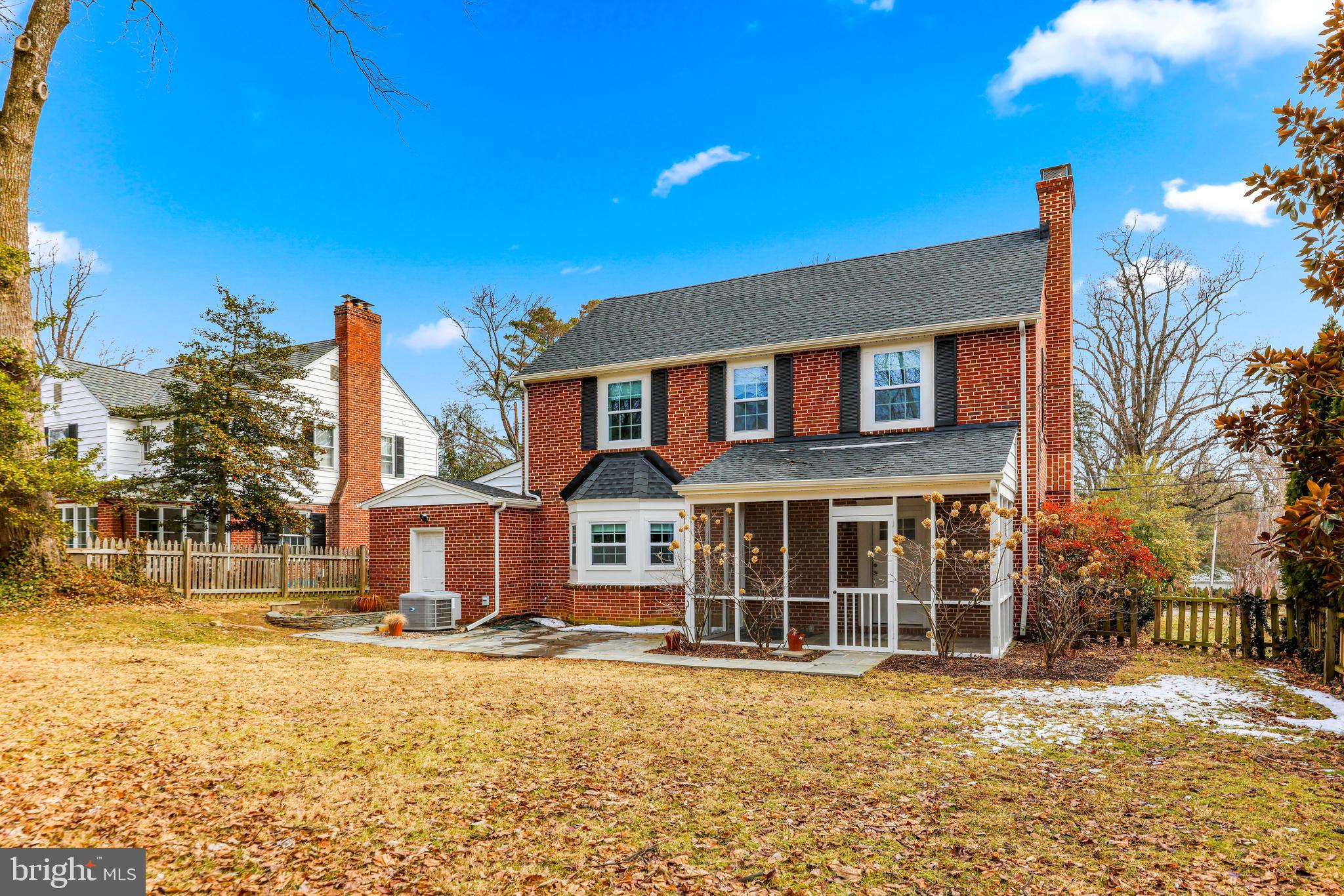 ROLAND PARK - Residential