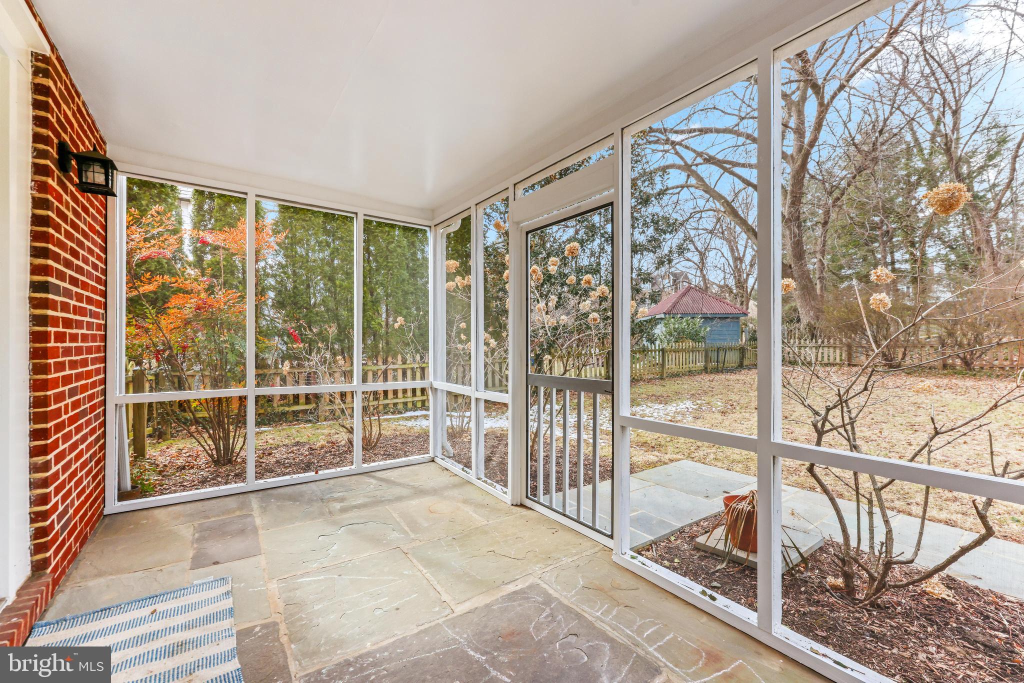 ROLAND PARK - Residential