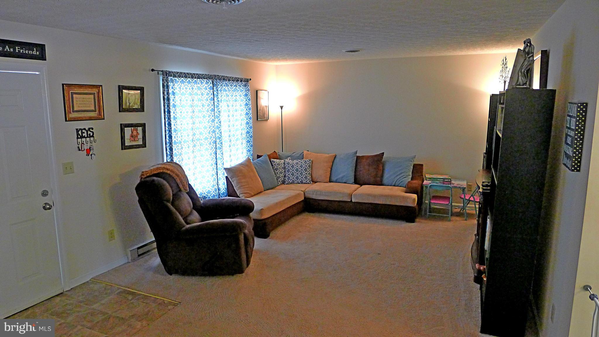 FORT HILL FARMS - Residential