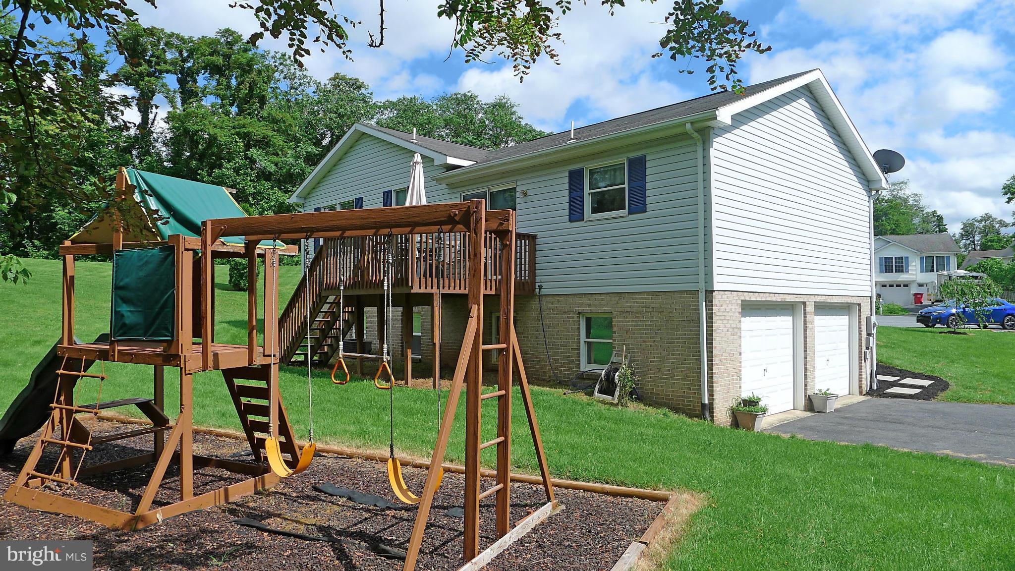 FORT HILL FARMS - Residential