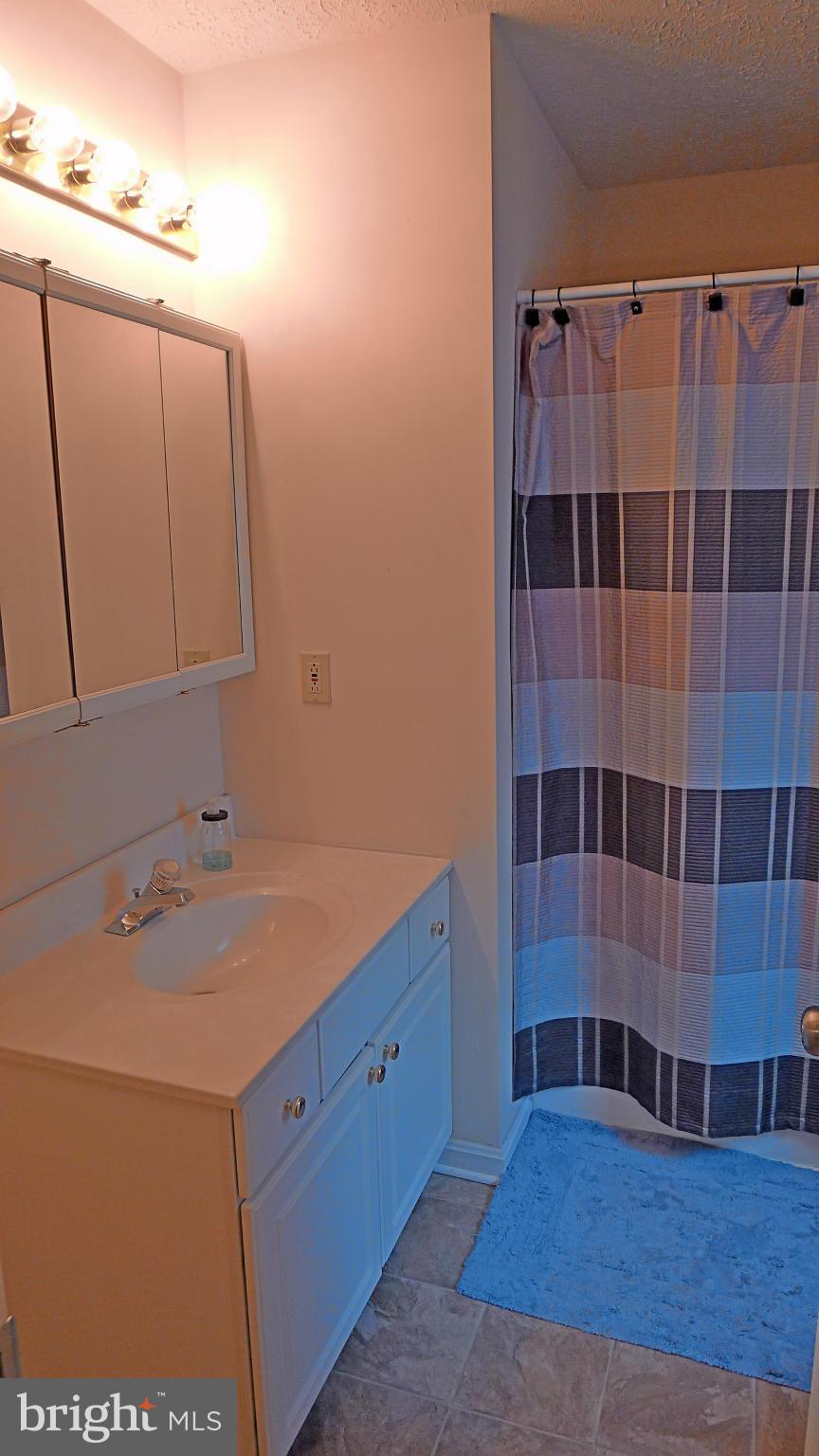 FORT HILL FARMS - Residential