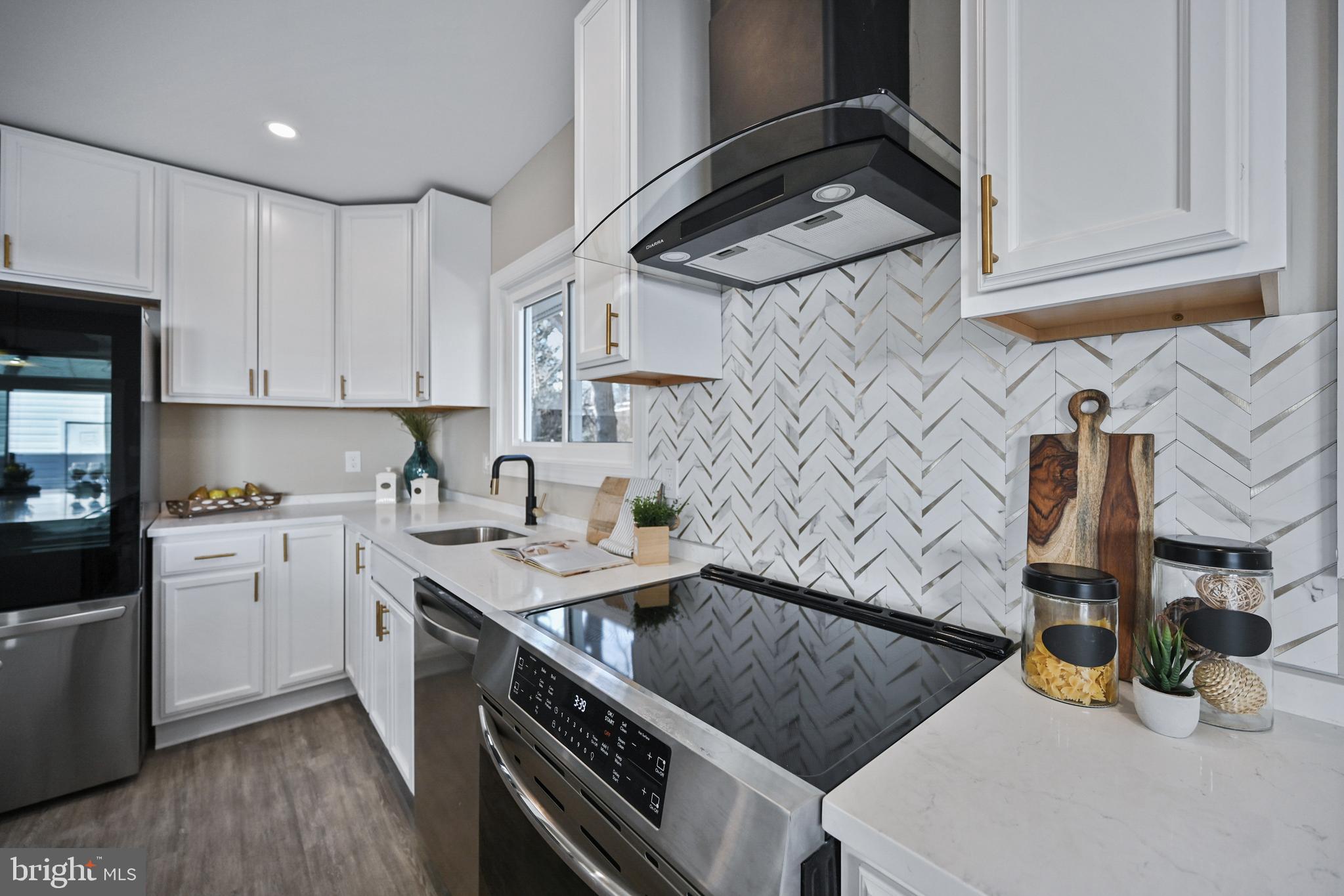 OLD COURT GARDENS - Residential