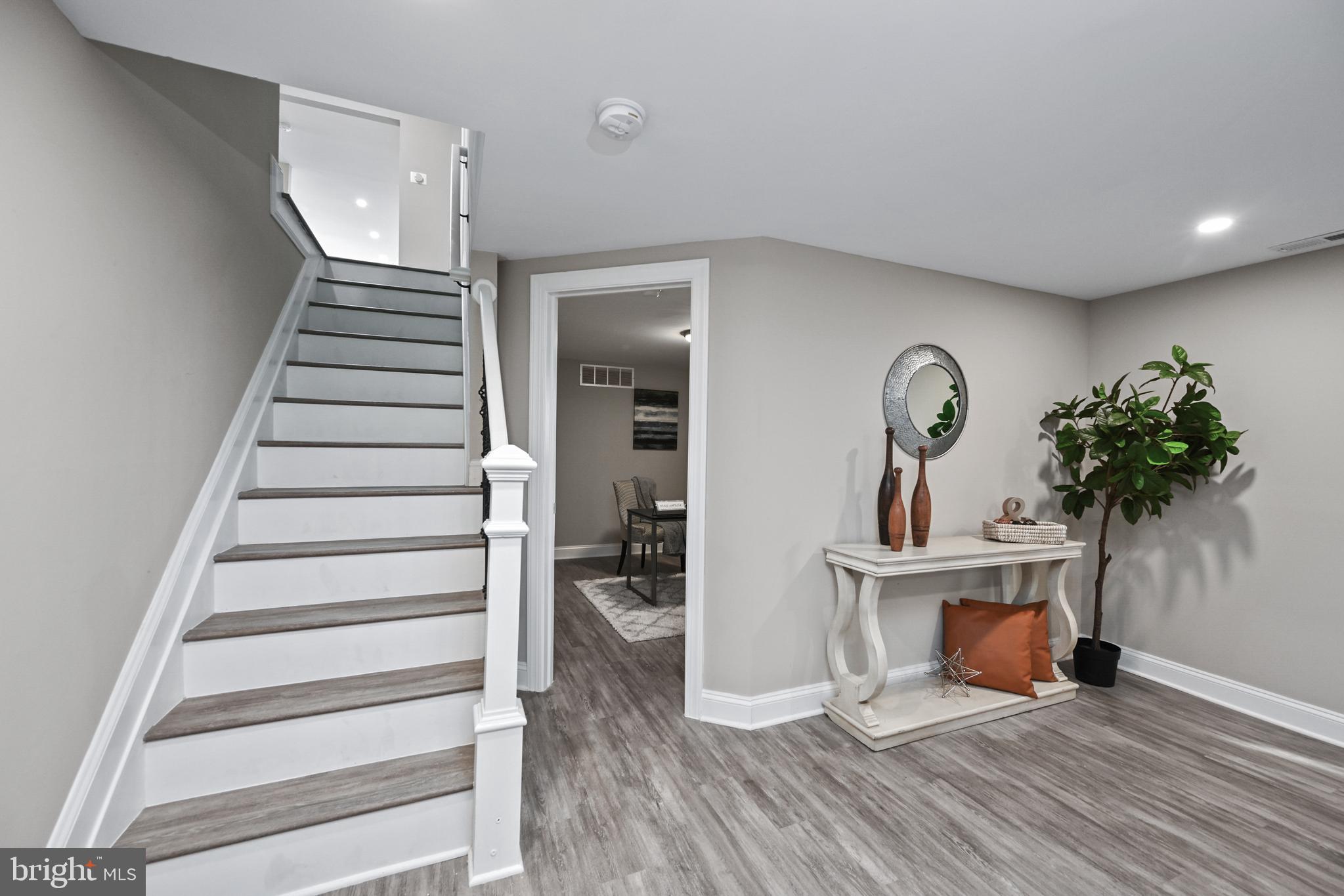 OLD COURT GARDENS - Residential