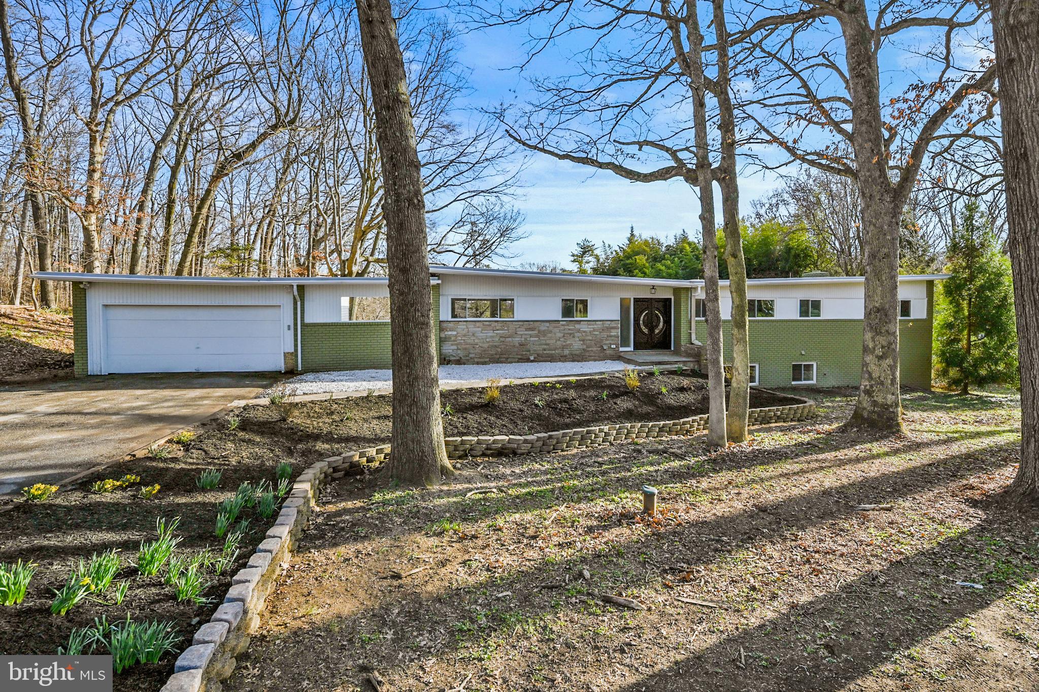 OLD COURT GARDENS - Residential