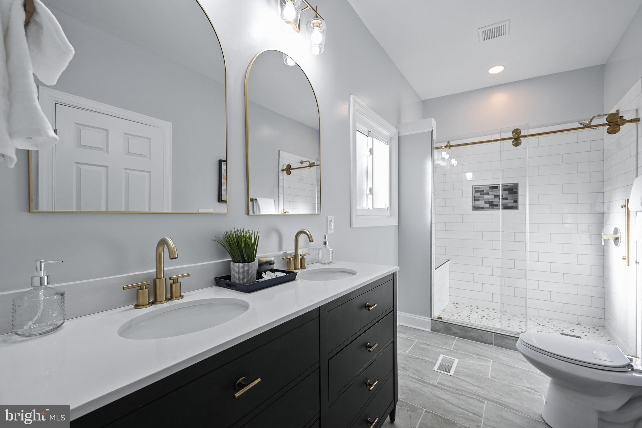 OLD COURT GARDENS - Residential