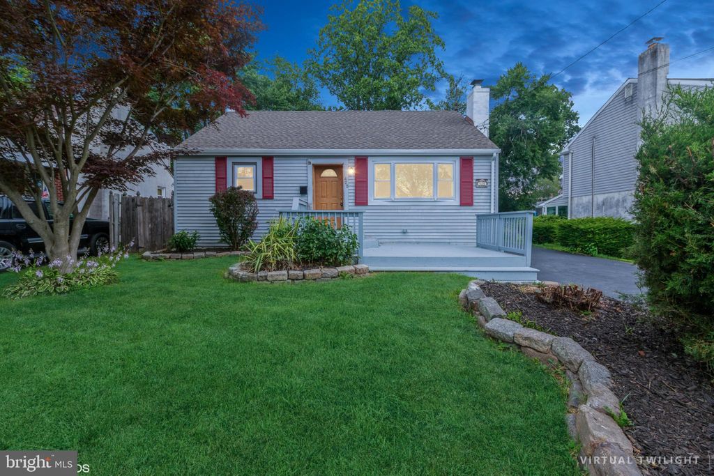 Photo of 425 Grape Street, WARMINSTER, PA 18974 (MLS # PABU2111458)