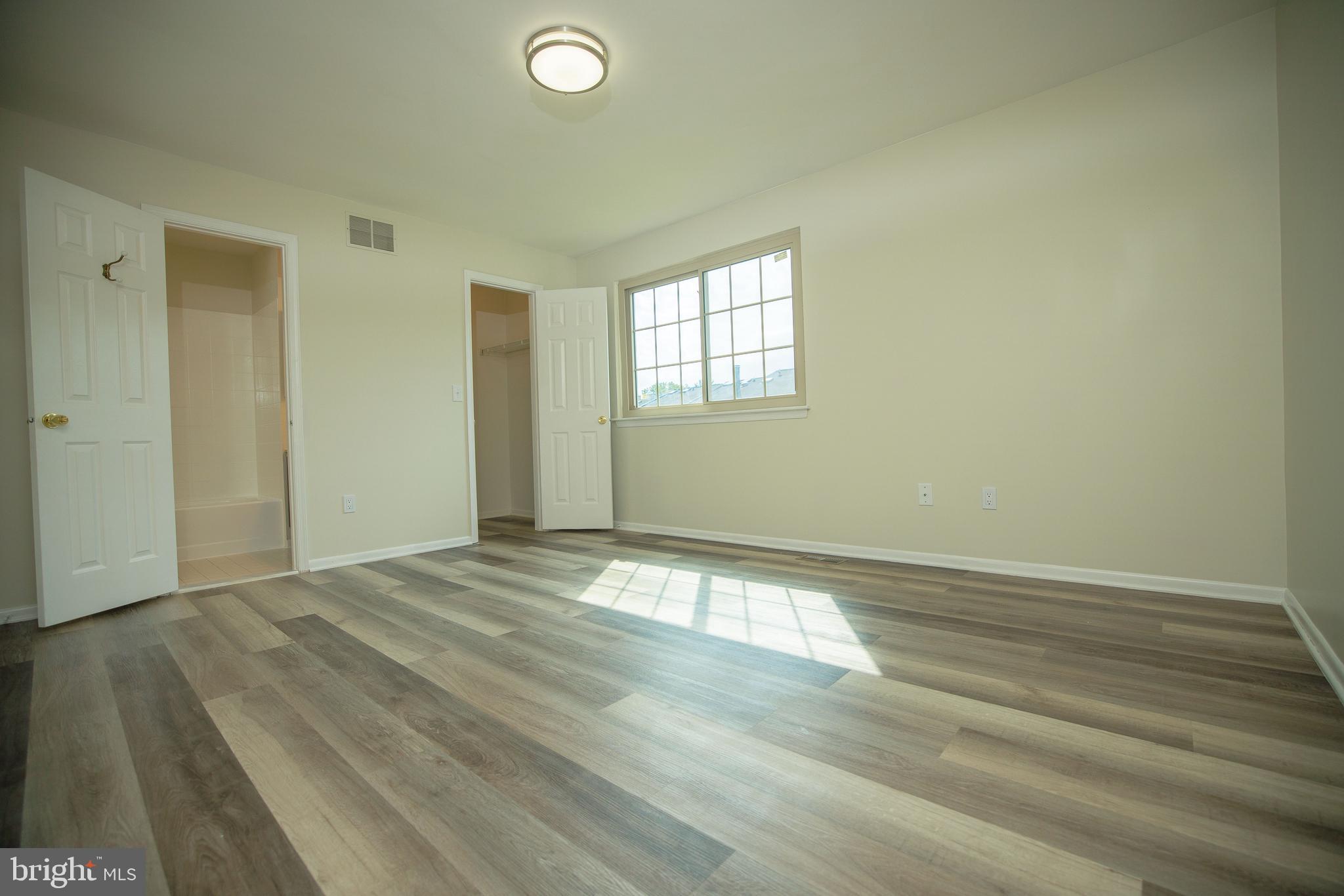 SILVER SPRING STATION - Residential