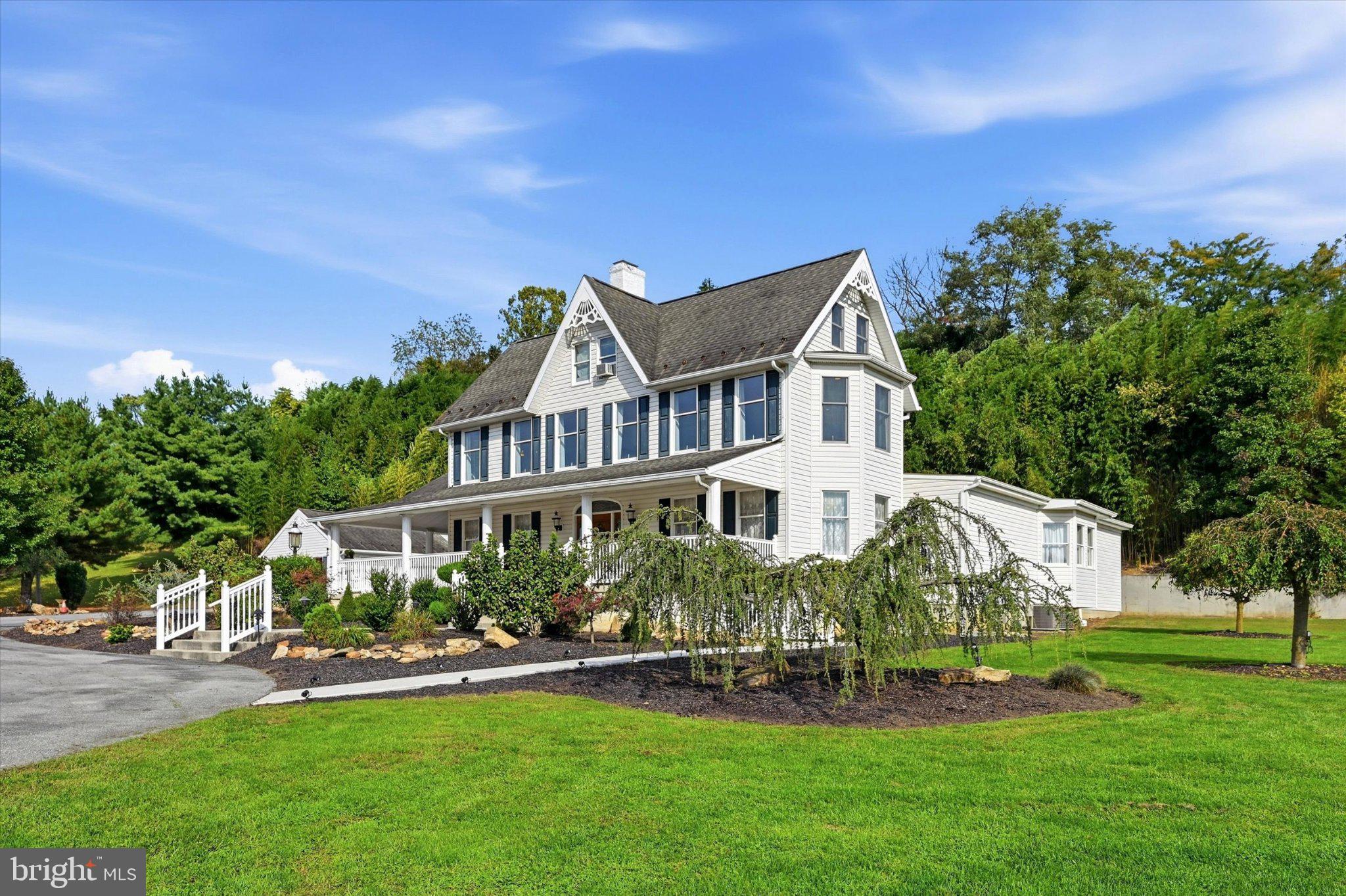 339 W KINGS HIGHWAY
