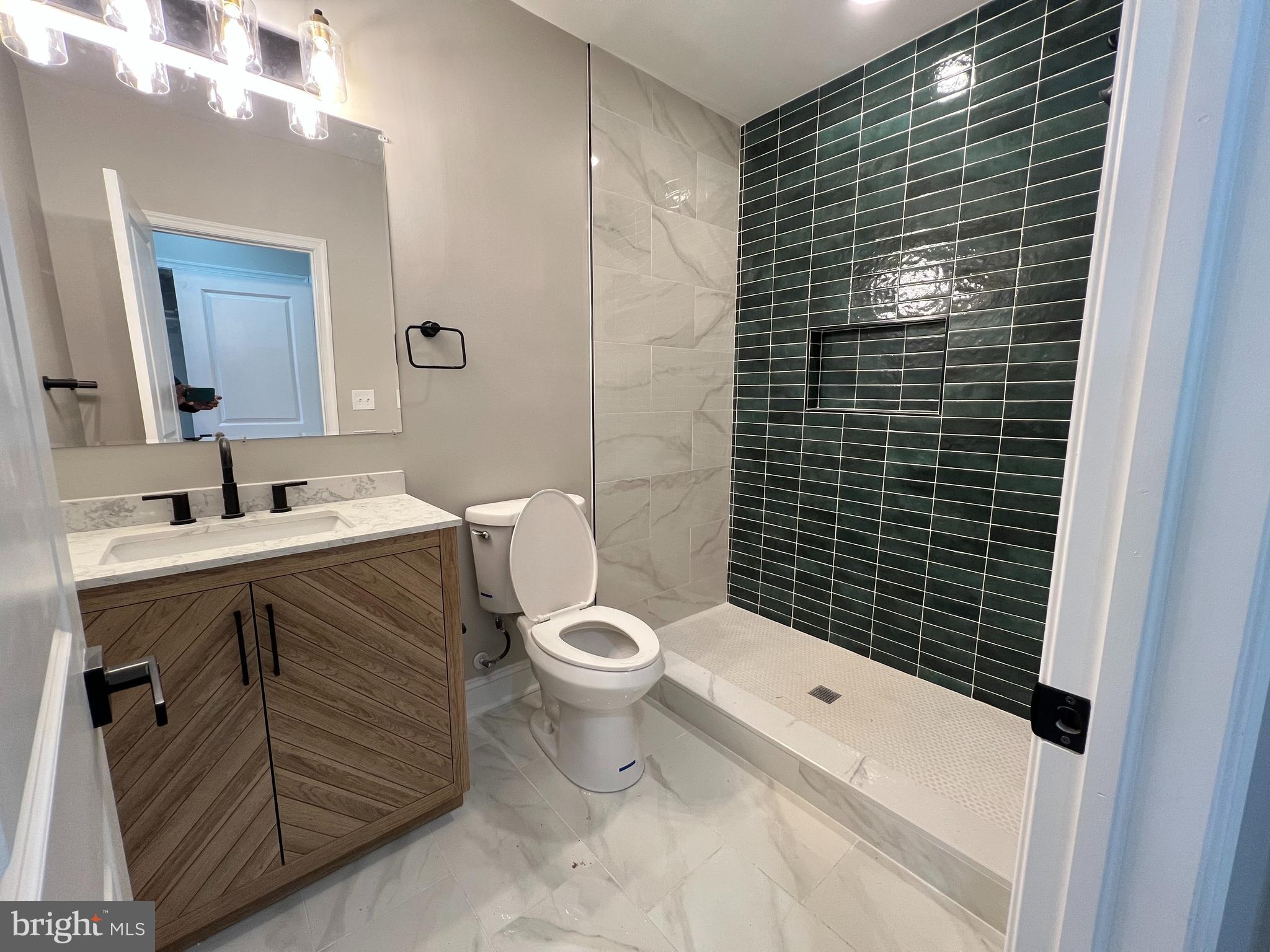 EAST MONUMENT HISTORIC DISTRICT - Residential Lease