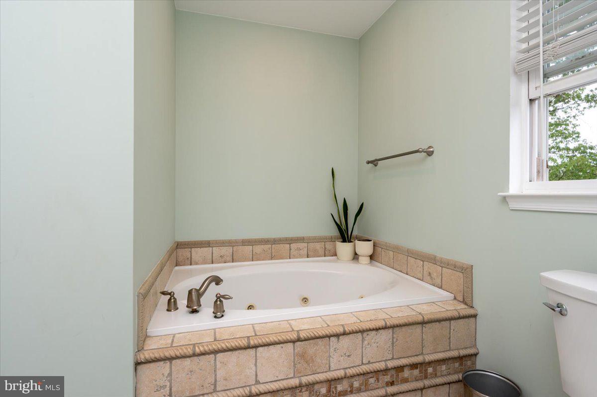 CARROLLTON MANOR - Residential