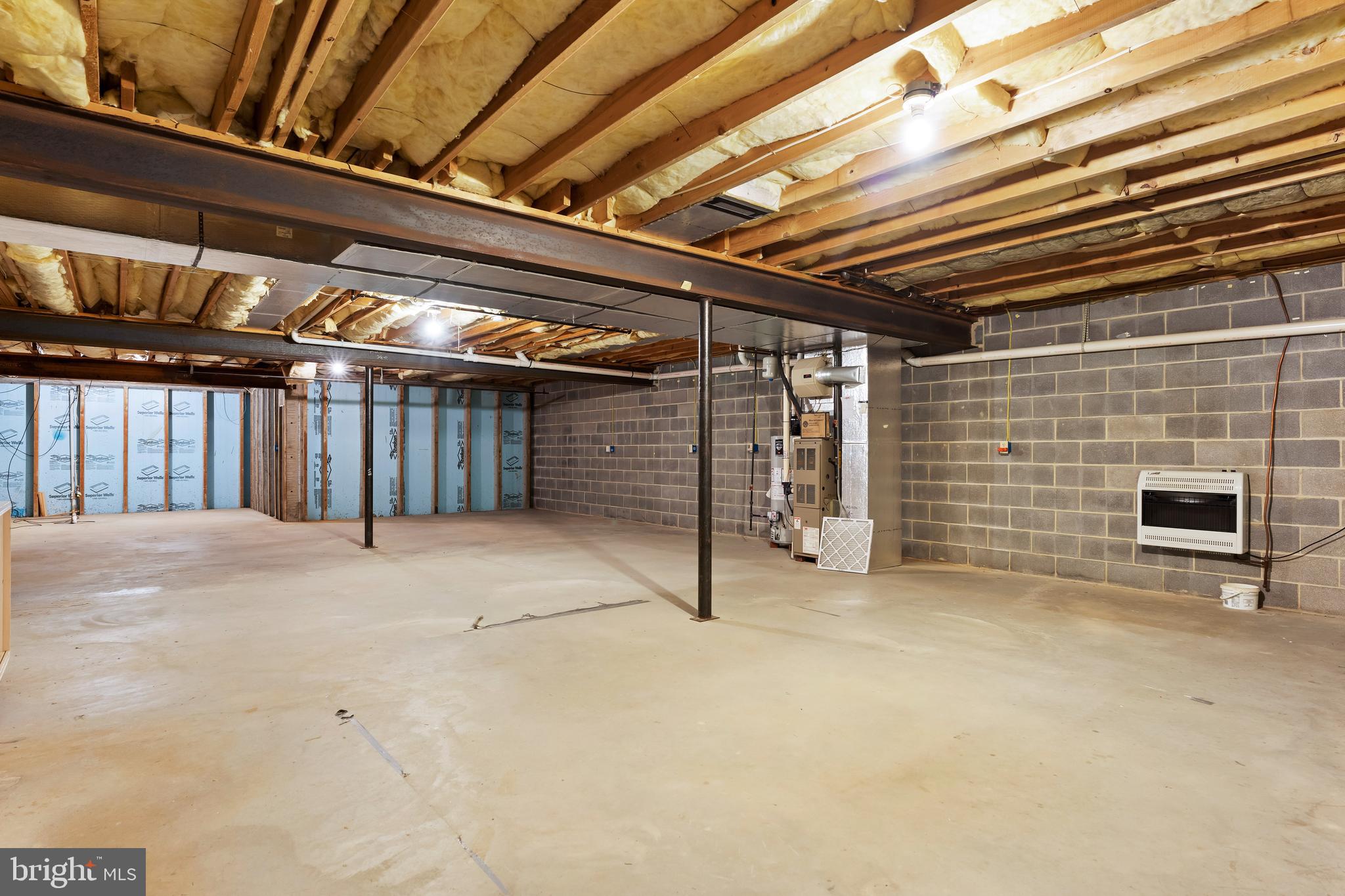 WALNUT COURT - Residential